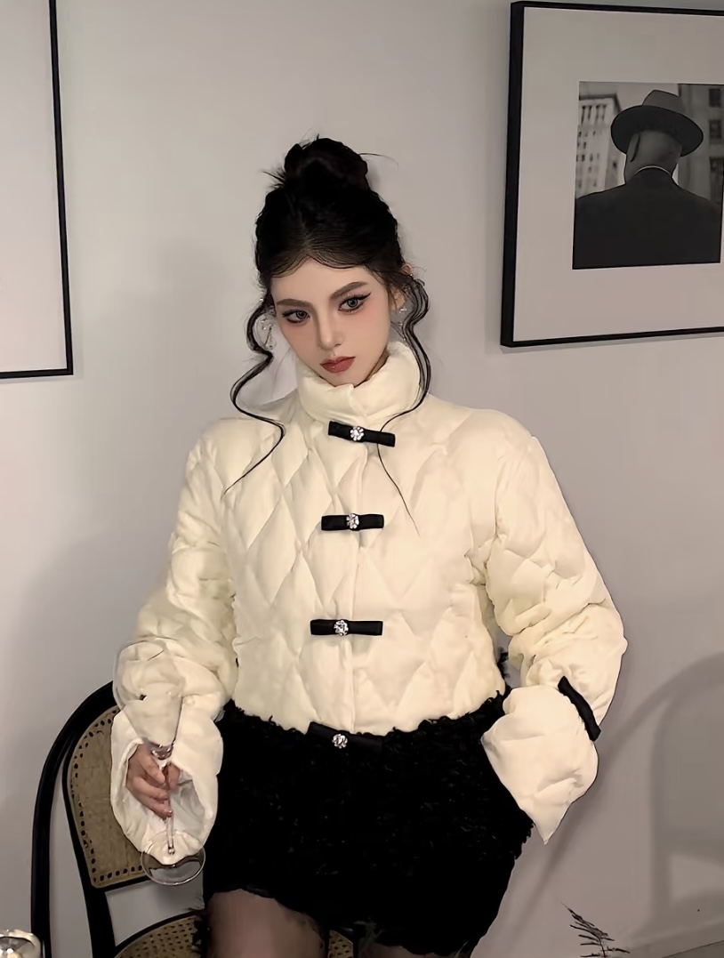 春节假期前的通勤穿搭来了！三种风格任你选，活力休闲温婉