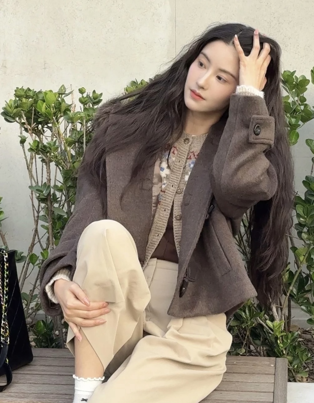 看两位“公主”田曦薇毛晓慧私服怎么搭才有范？甜酷风和松弛感