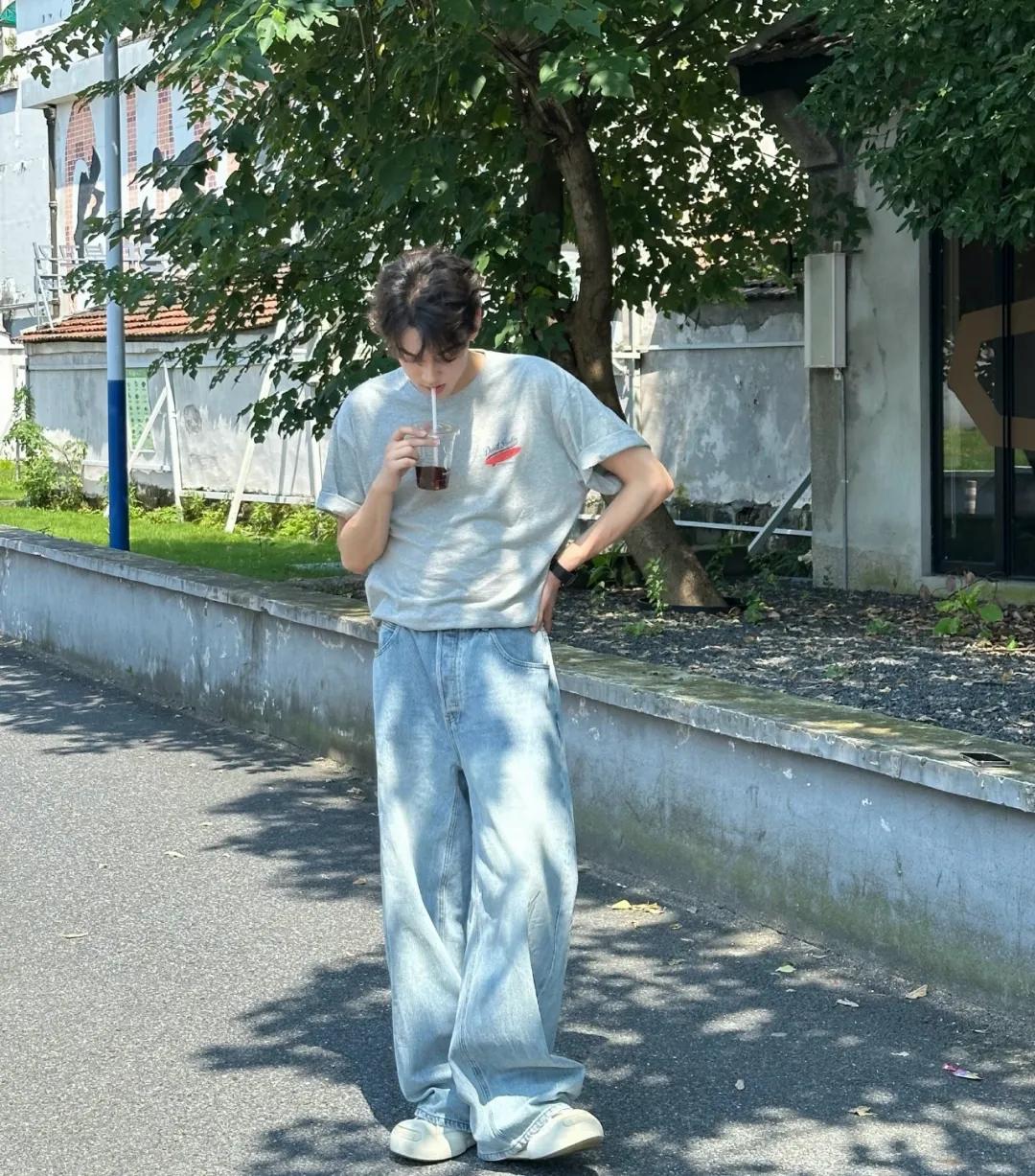 把松弛感刻进DNA！田栩宁私服穿搭教科书来了！