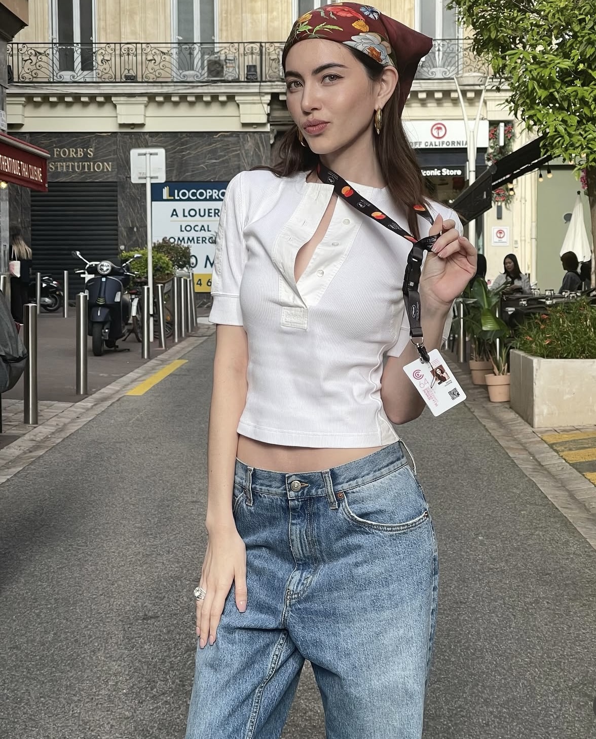 泰国女星Mai的私人衣柜大揭秘，基础款单品搭出的时尚，快来学习