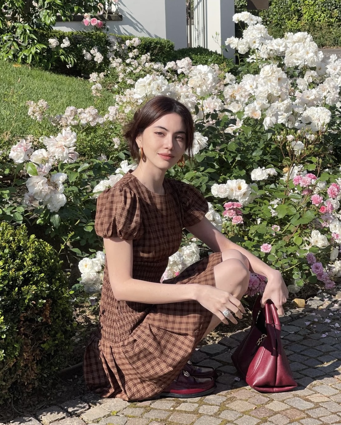 泰国女星Mai的私人衣柜大揭秘，基础款单品搭出的时尚，快来学习