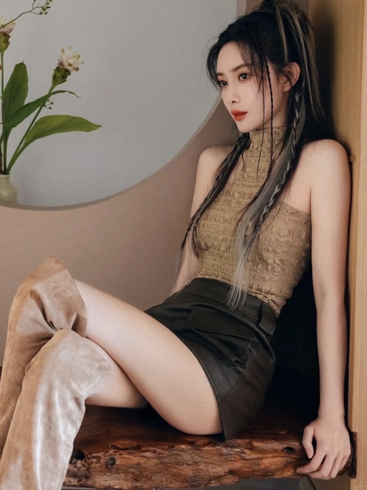 细数孟子义那些“花里胡哨”的穿搭，是时髦“浓人”，轻松驾驭