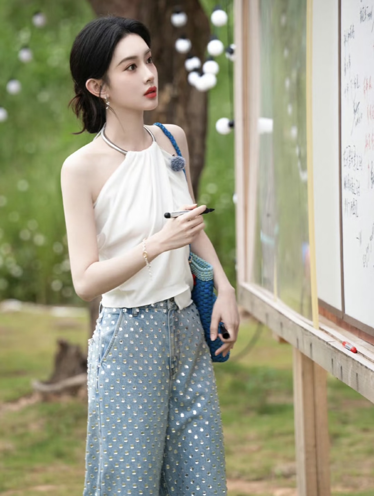 细数孟子义那些“花里胡哨”的穿搭，是时髦“浓人”，轻松驾驭