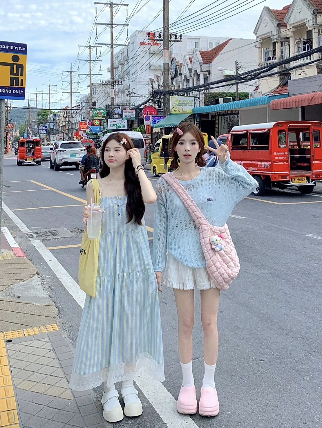 12套闺蜜OOTD｜跟姐妹这样穿出门，回头率也太高了吧！