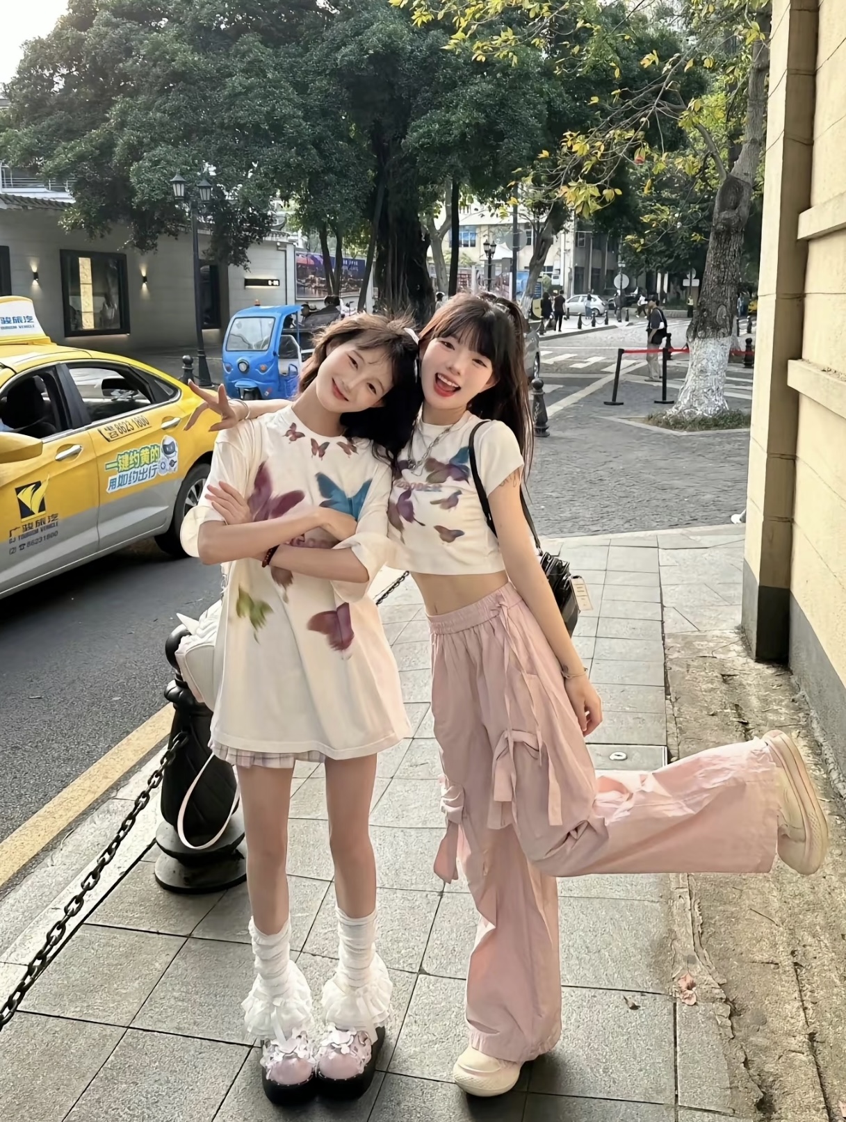 12套闺蜜OOTD｜跟姐妹这样穿出门，回头率也太高了吧！