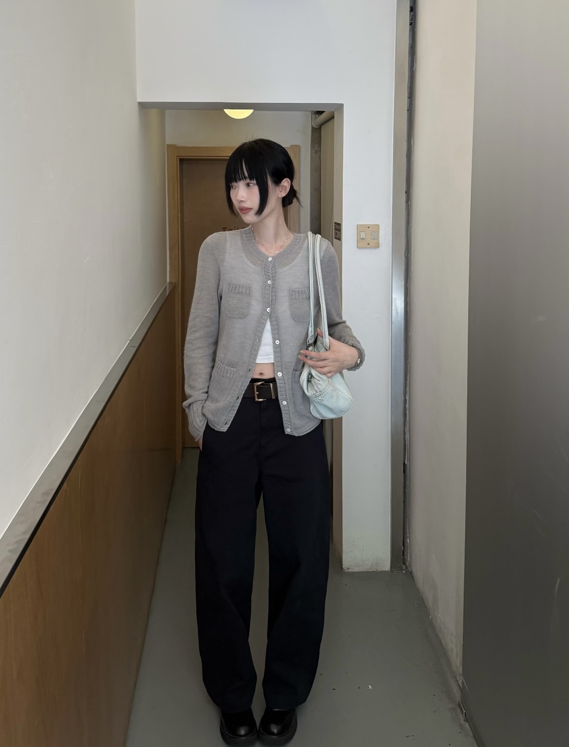 早秋的第一套穿搭怎么选？时尚、舒适是首选，适合淡人的初秋look