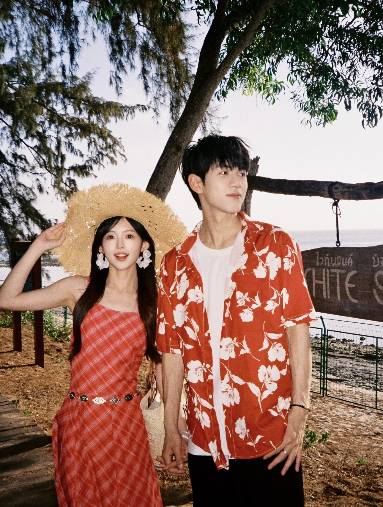 浪漫出行，爱意随行！情侣示爱穿搭你最pick哪一款