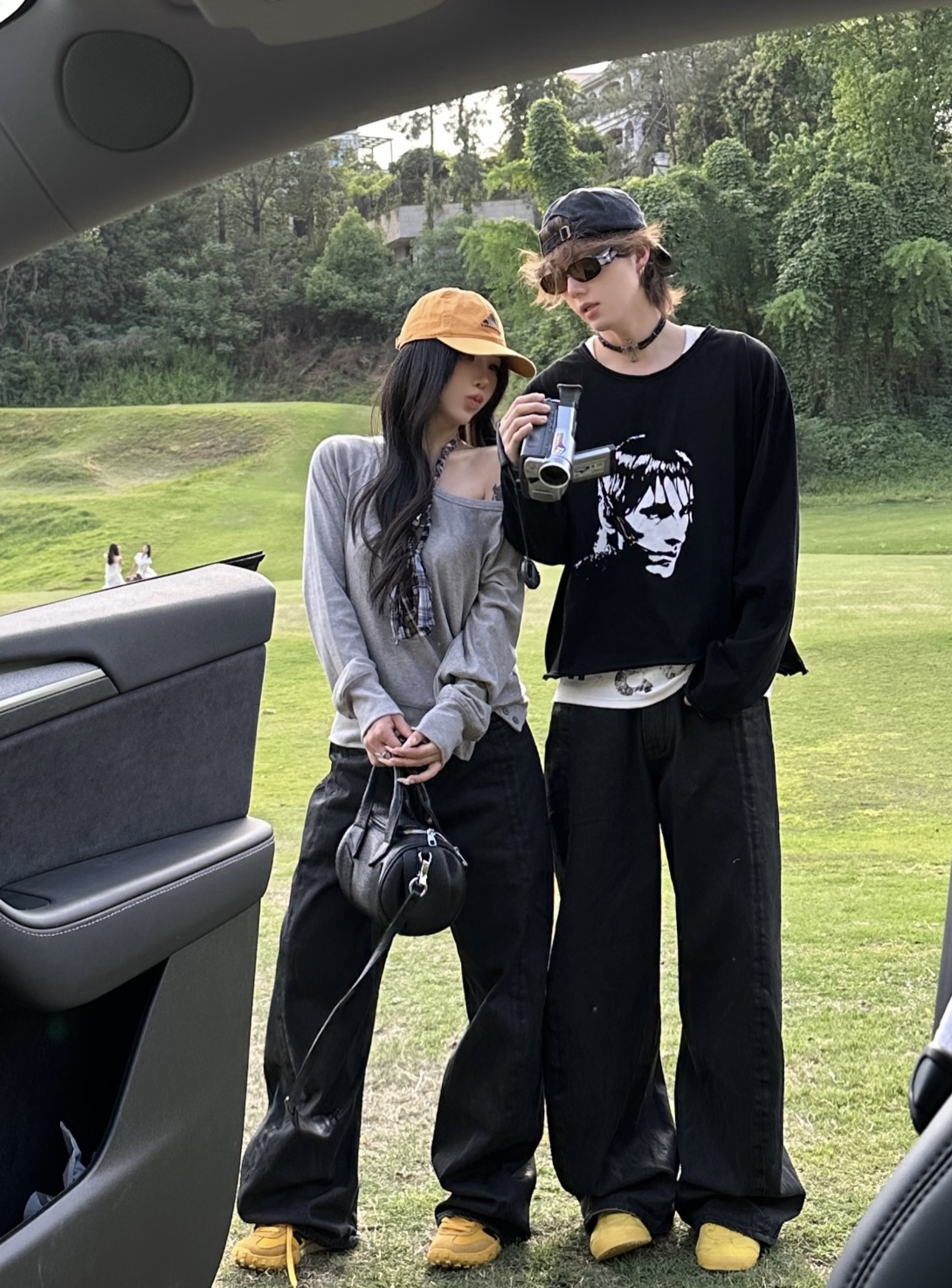 浪漫出行，爱意随行！情侣示爱穿搭你最pick哪一款