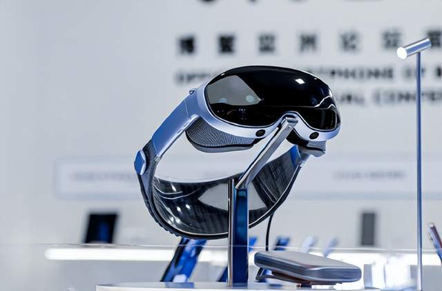 vivo Vision即将登场，价格只有苹果Vision Pro的六分之一
