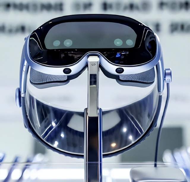 vivo Vision即将登场，价格只有苹果Vision Pro的六分之一