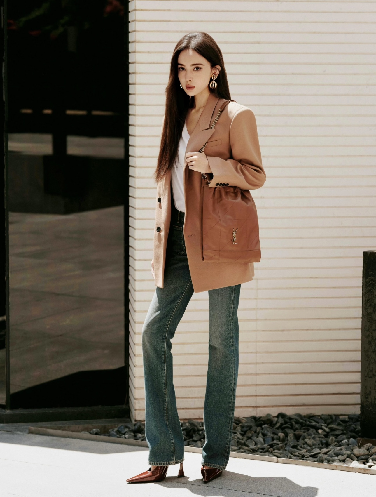 圣罗兰女郎的OOTD，娜扎朴彩英宋佳绝佳演绎，优雅且气场