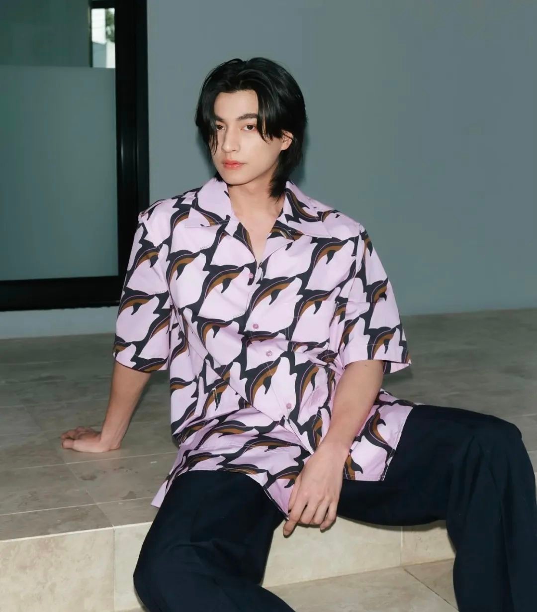 男生穿搭公式：黑色裤子+任意上衣=永远不会错！