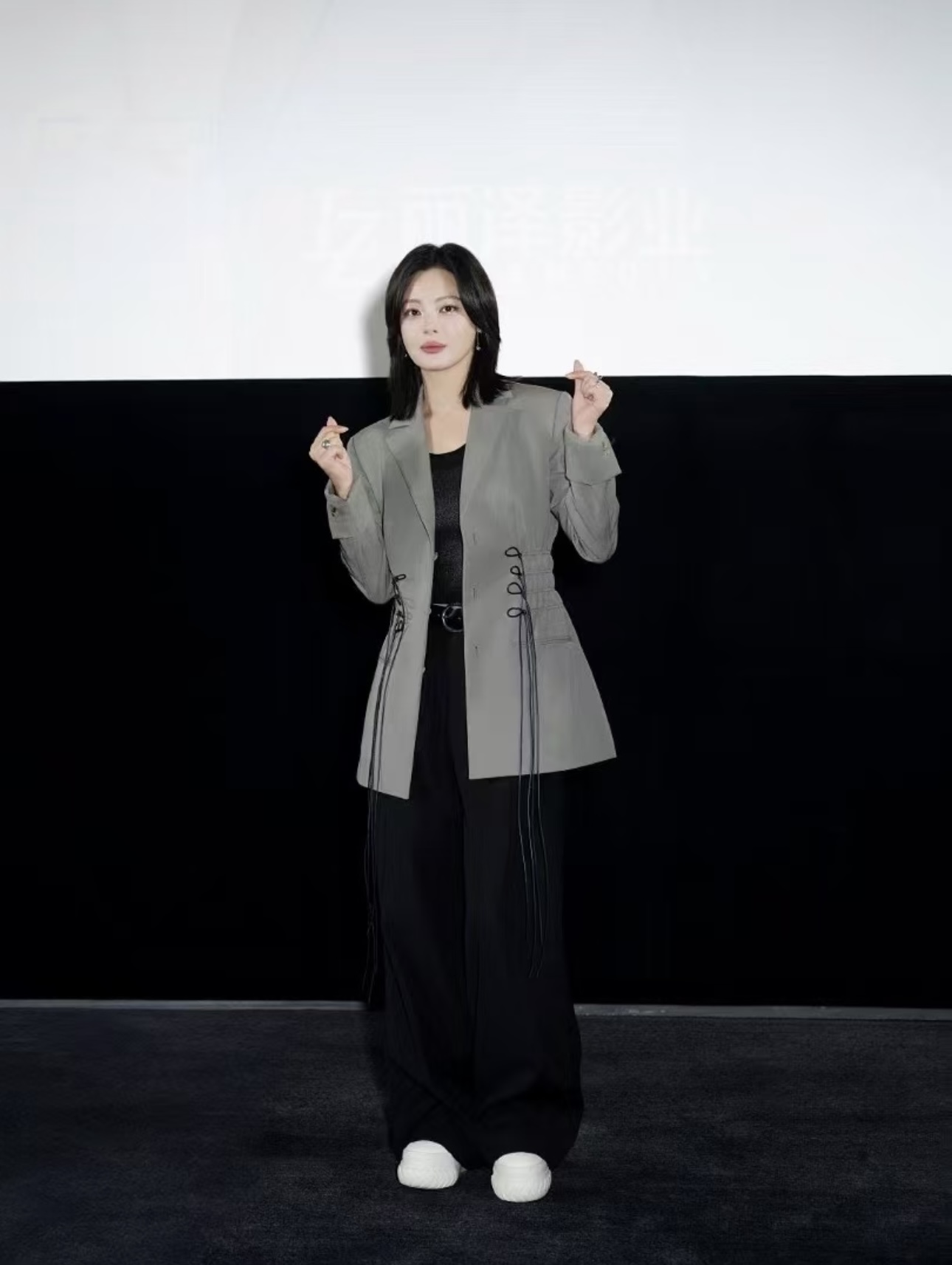 85花大洗牌？恭喜辛芷蕾拿下威尼斯影后，松弛、静奢感穿搭封神