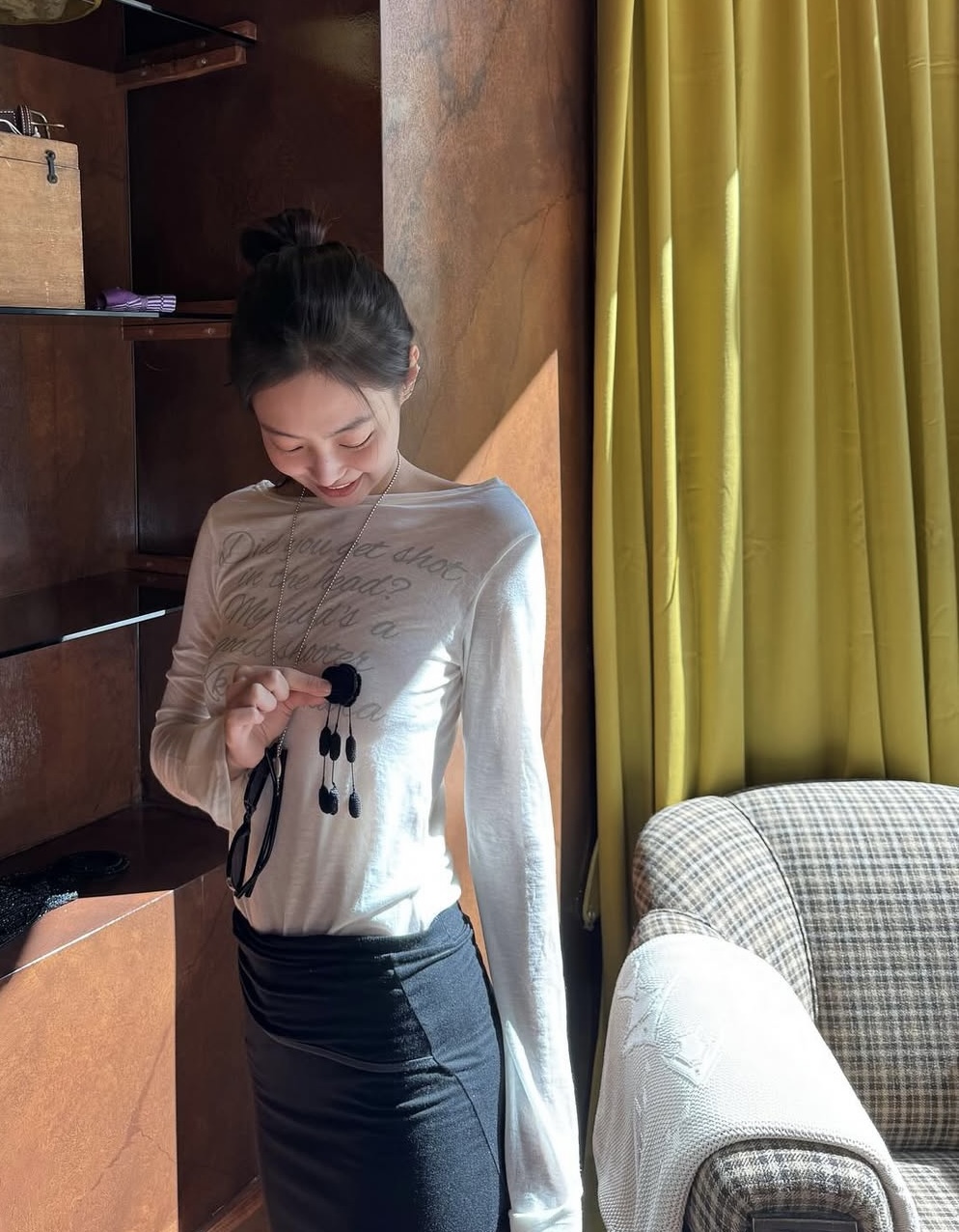 Jennie的秋日穿搭大公开，慵懒野性小猫感，超美ing