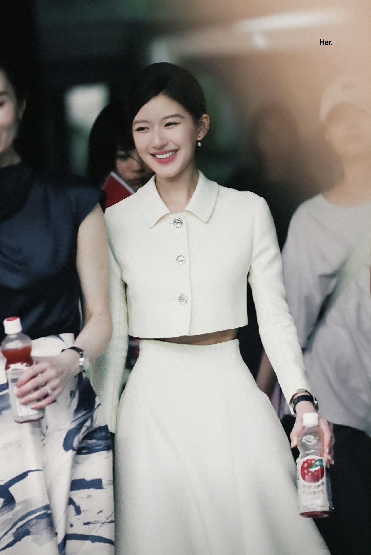 许妍的花样衣橱大放送，或休闲或温柔，每一套都超时尚