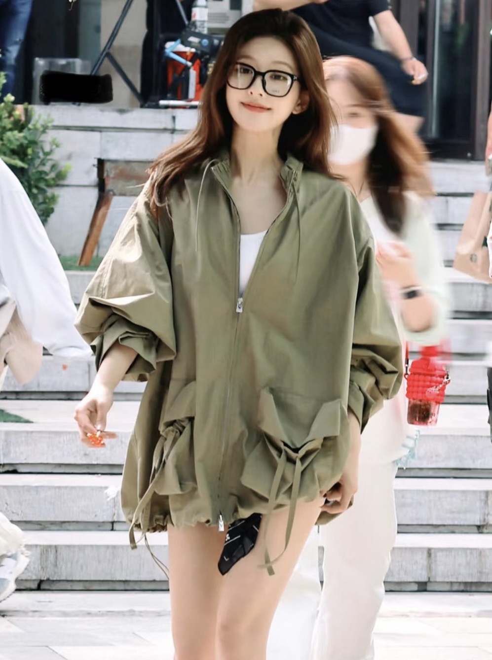 许妍的花样衣橱大放送，或休闲或温柔，每一套都超时尚