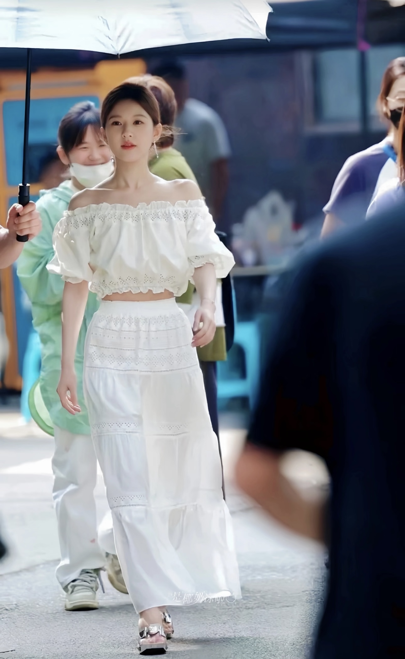 许妍的花样衣橱大放送，或休闲或温柔，每一套都超时尚