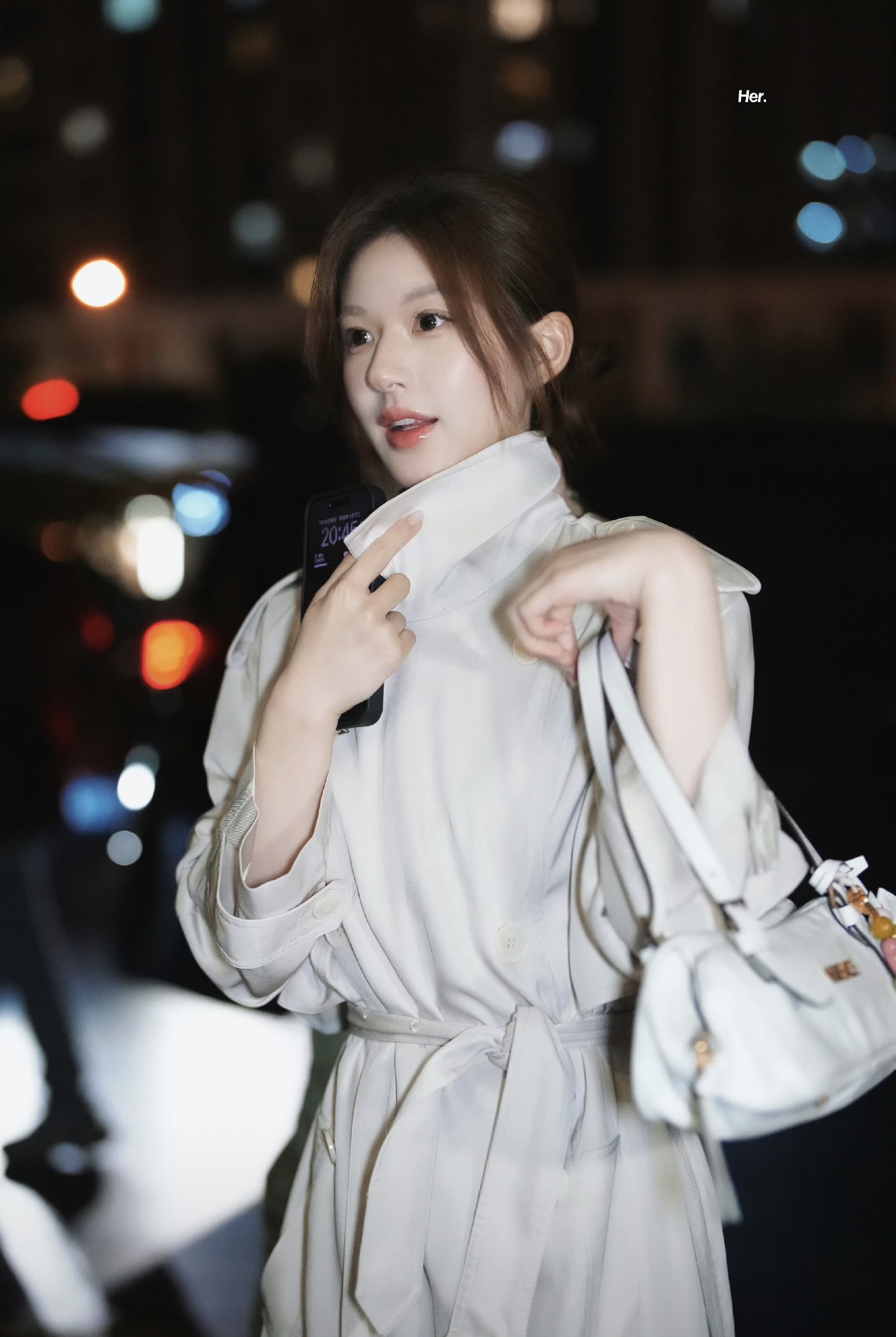 许妍的花样衣橱大放送，或休闲或温柔，每一套都超时尚