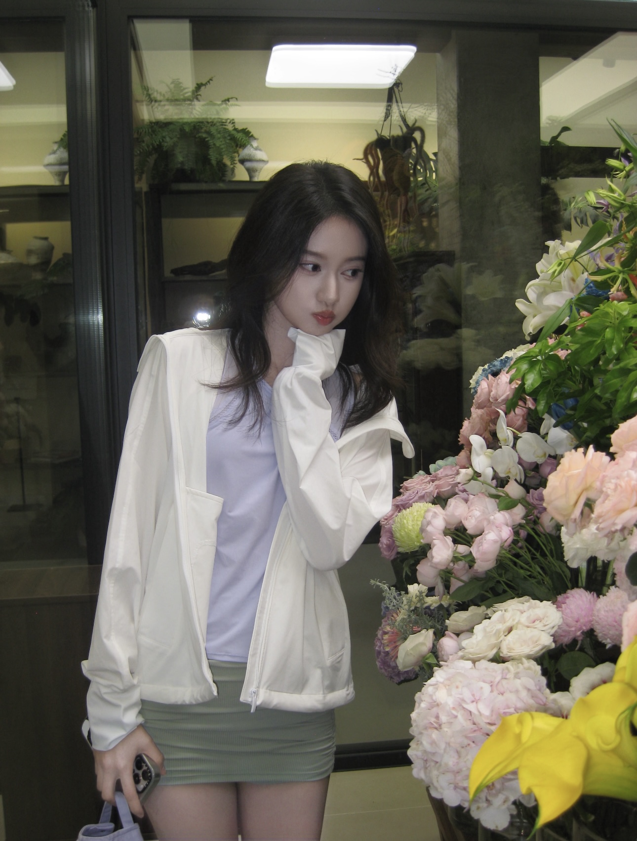 夏秋交替乱穿衣？看卢昱晓李沁夏梦私服穿搭，秋日氛围感来了