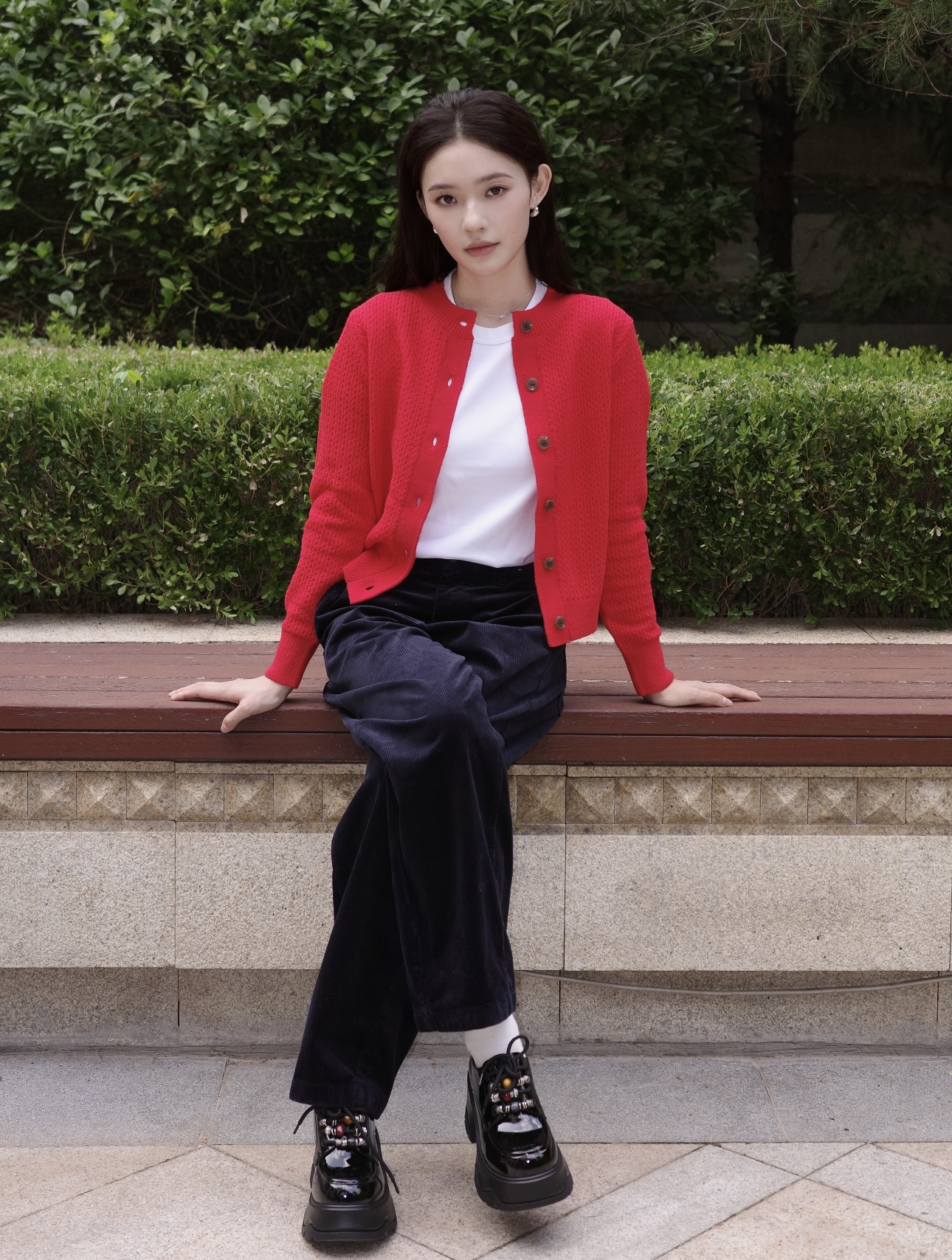 林允陈瑶包上恩新剧各显各美，私服穿搭时尚百变，你最get到谁