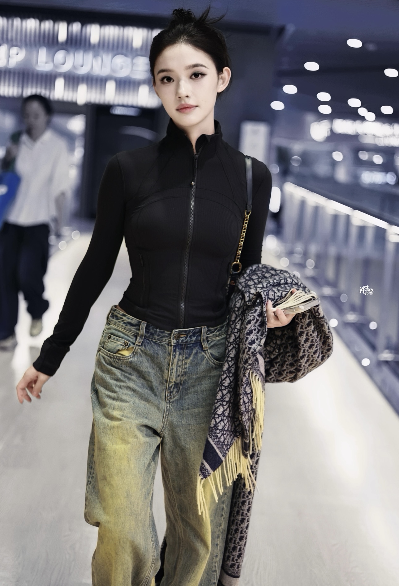 林允陈瑶包上恩新剧各显各美，私服穿搭时尚百变，你最get到谁