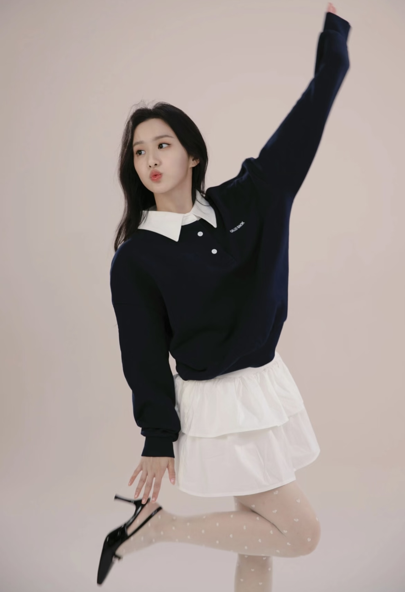 林允陈瑶包上恩新剧各显各美，私服穿搭时尚百变，你最get到谁