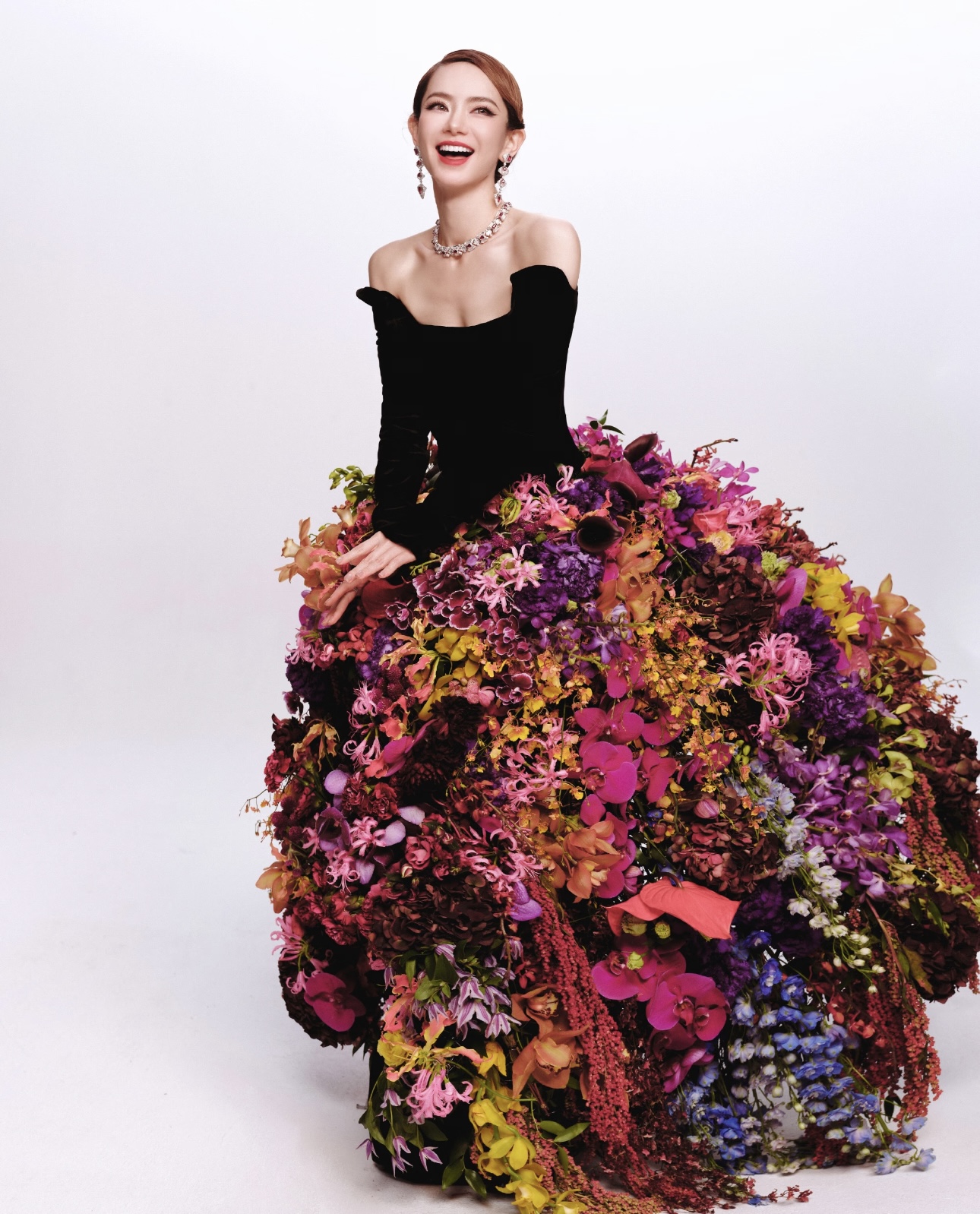 VOGUE时尚之力盛会，以花为名，让众星闪耀红毯