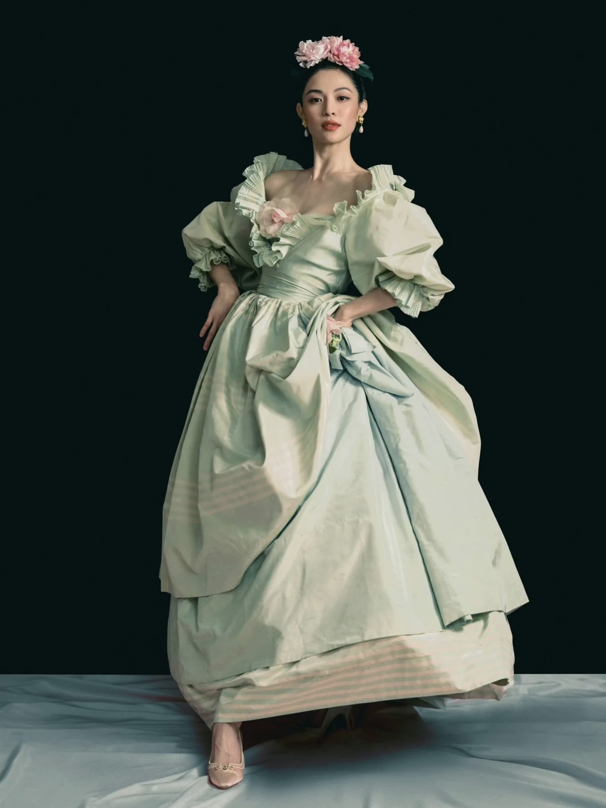 VOGUE时尚之力盛会，以花为名，让众星闪耀红毯