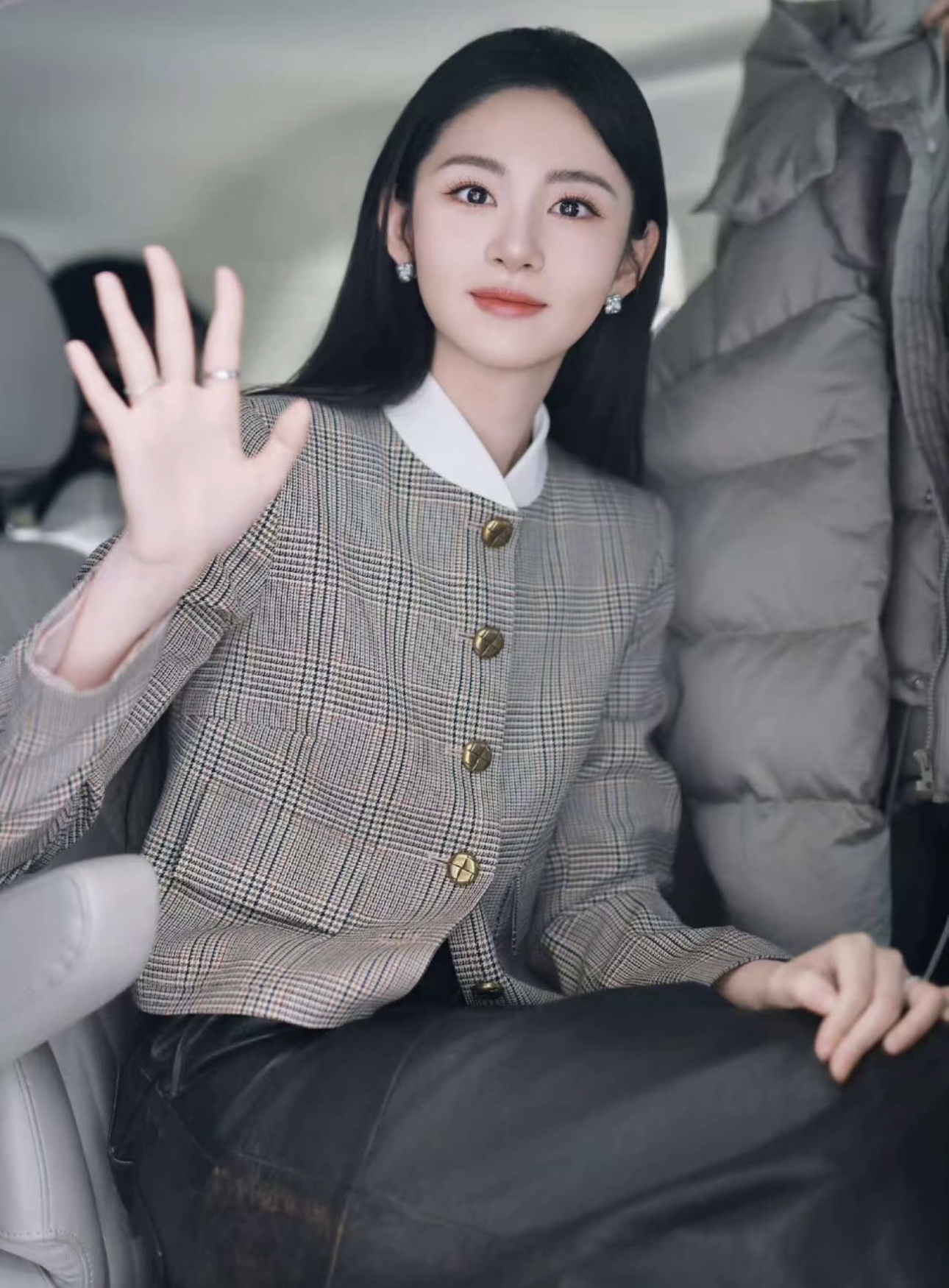 又被赵晴惊艳到了，清瘦又甜美，私服超百搭！超日常！