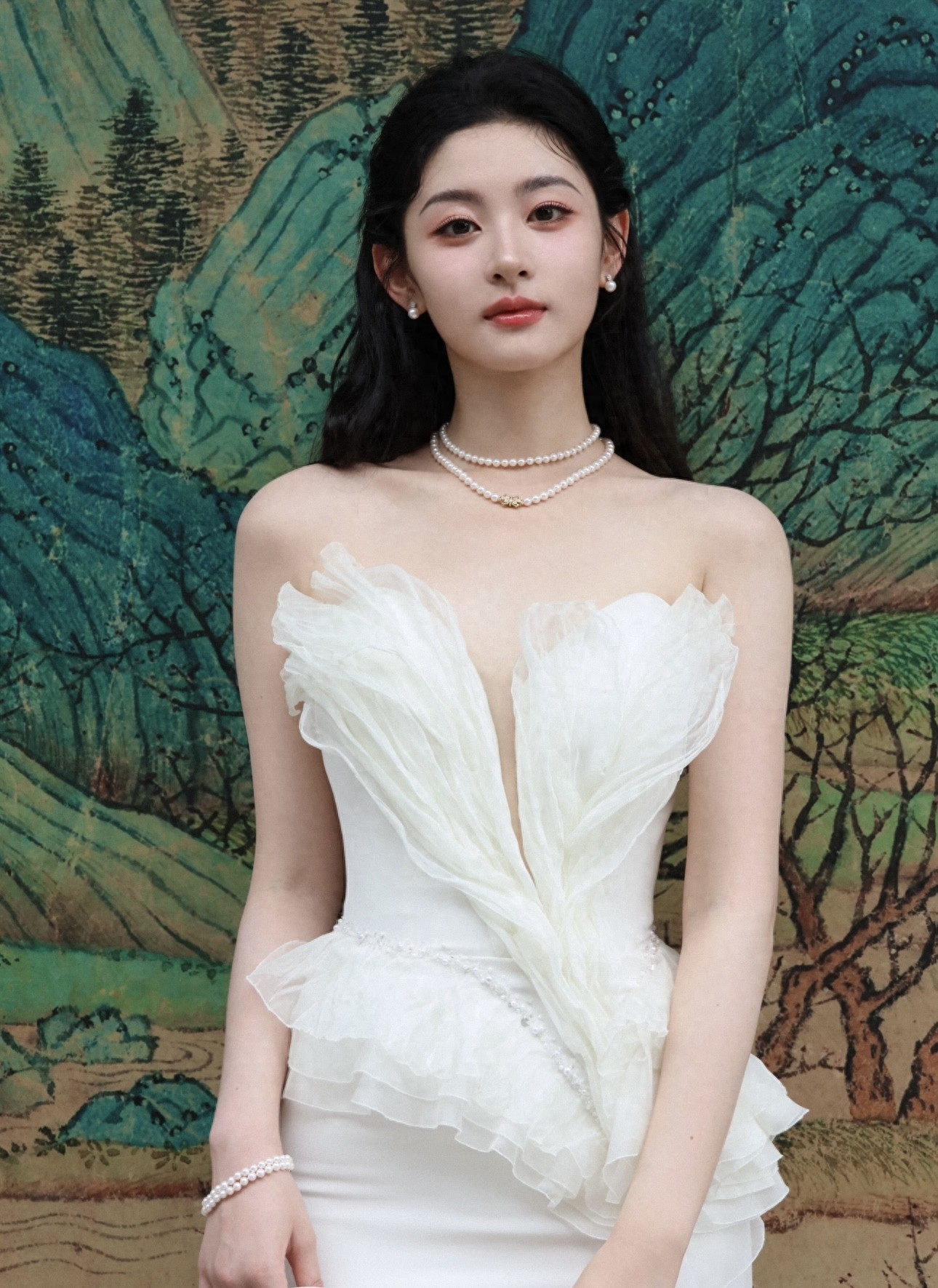 又被赵晴惊艳到了，清瘦又甜美，私服超百搭！超日常！