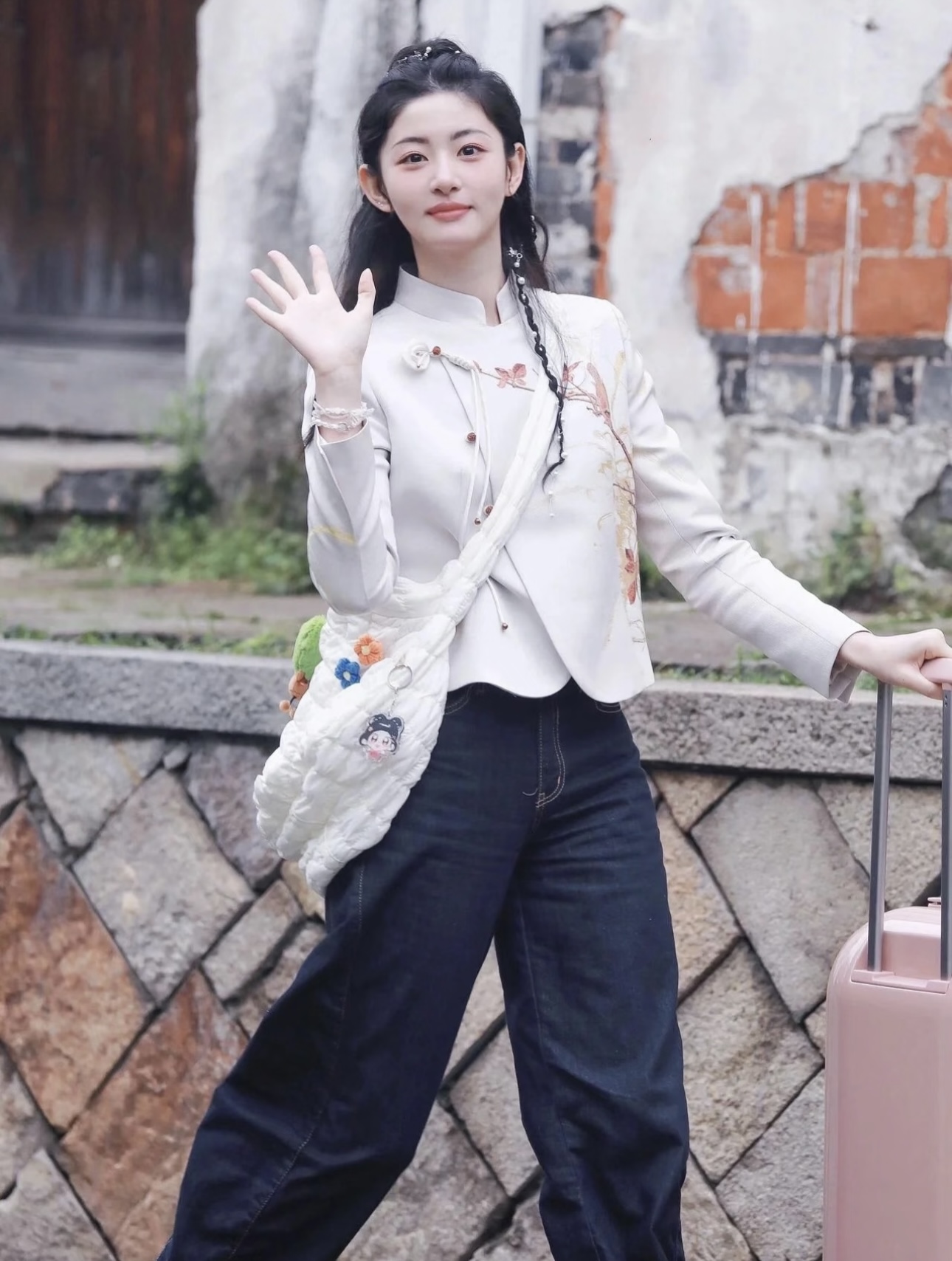 又被赵晴惊艳到了，清瘦又甜美，私服超百搭！超日常！