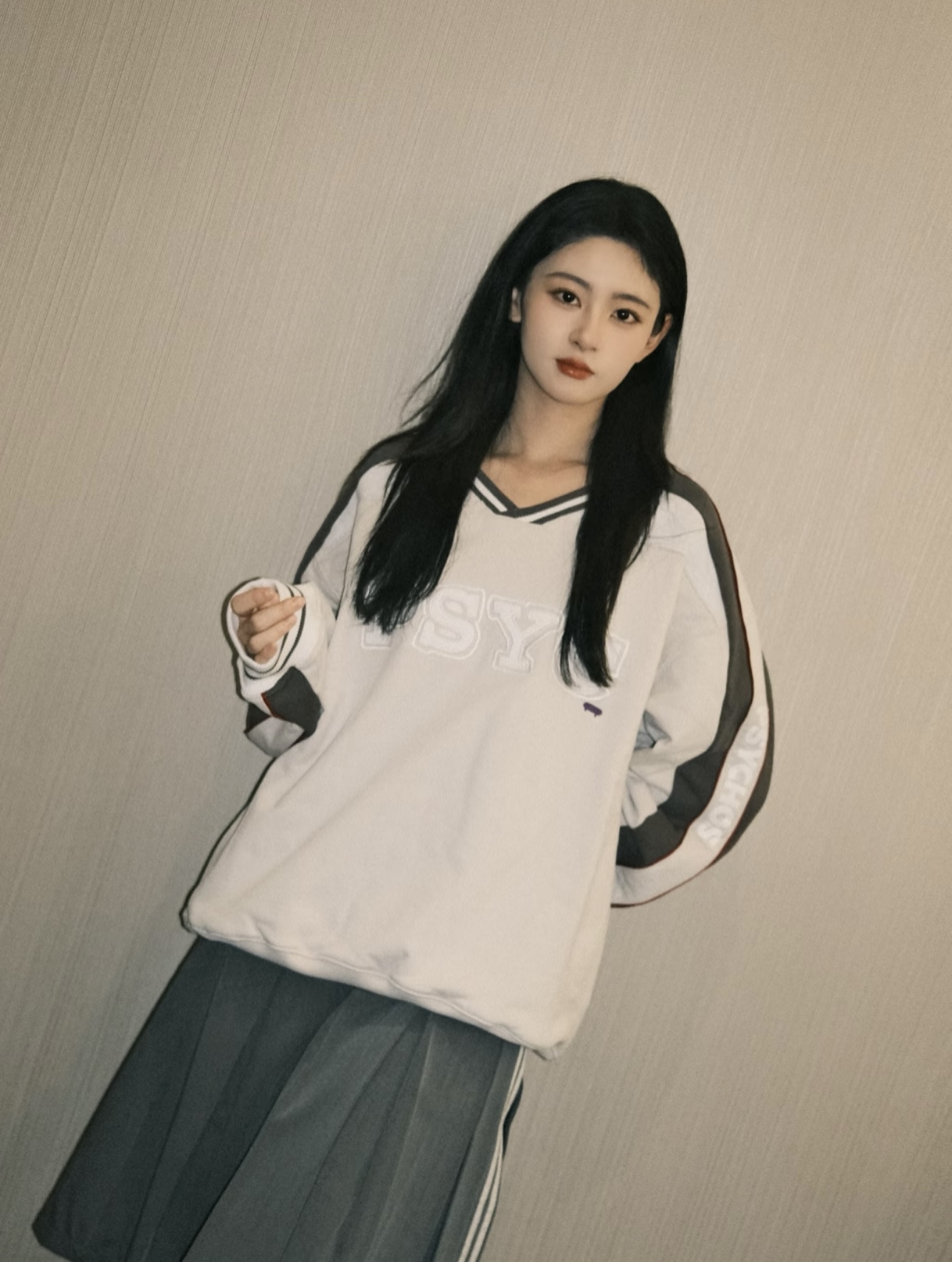 又被赵晴惊艳到了，清瘦又甜美，私服超百搭！超日常！