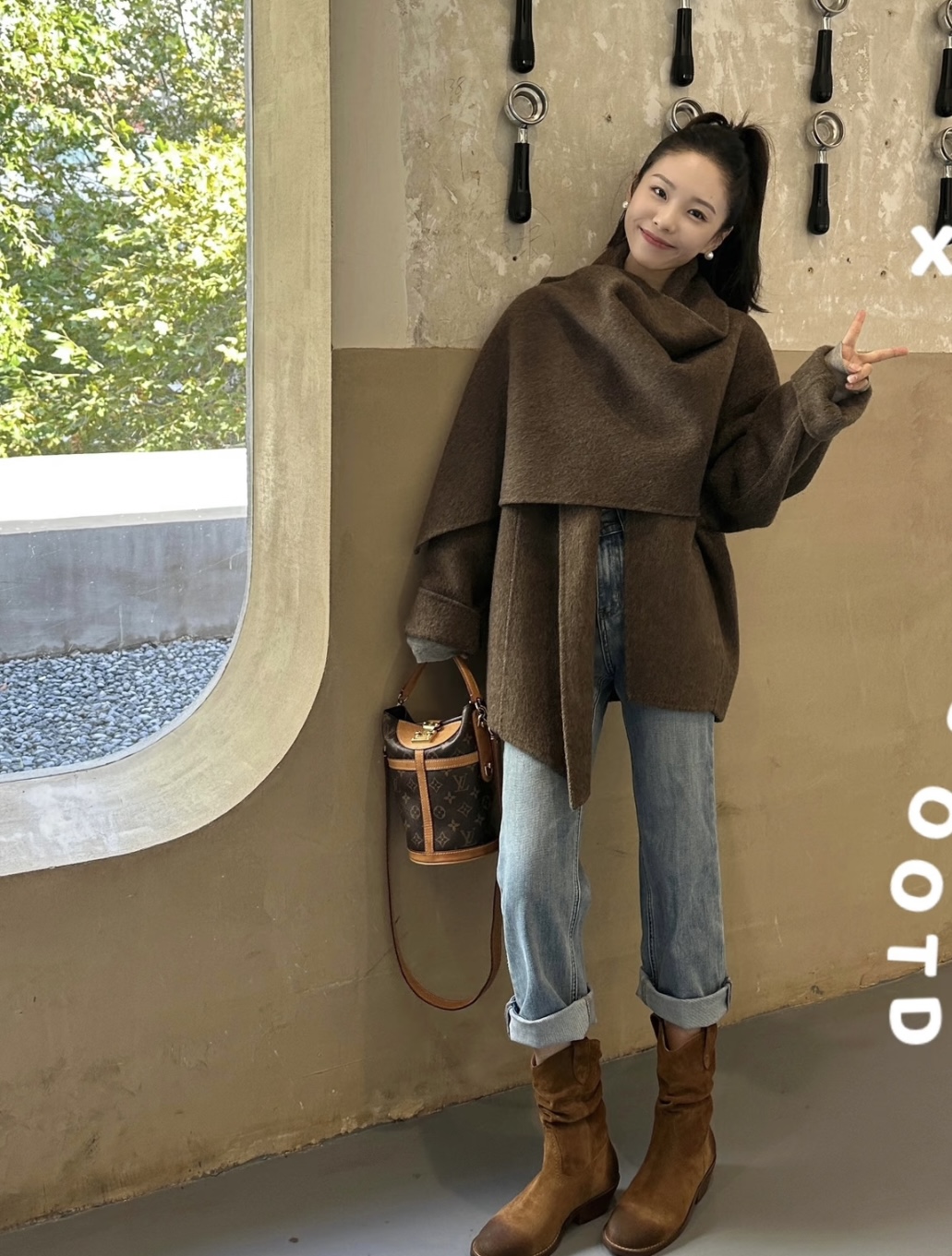 赵露思鞠婧祎是行走的穿搭种草机，小个子女生必备，慵懒又甜美