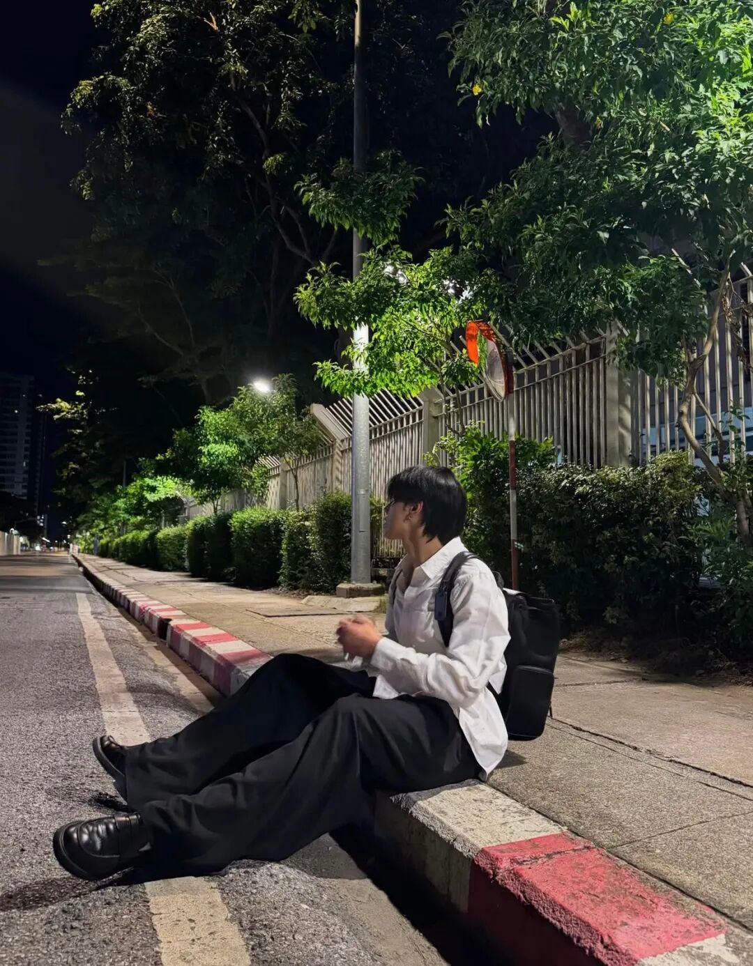 挖到宝藏了！泰国歌手Peemwasu的穿搭，简直是隐藏的时尚教科书！