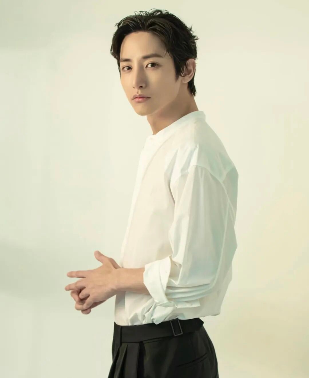 李洙赫就是大部分男生的互联网穿搭模板！你们同意吗？