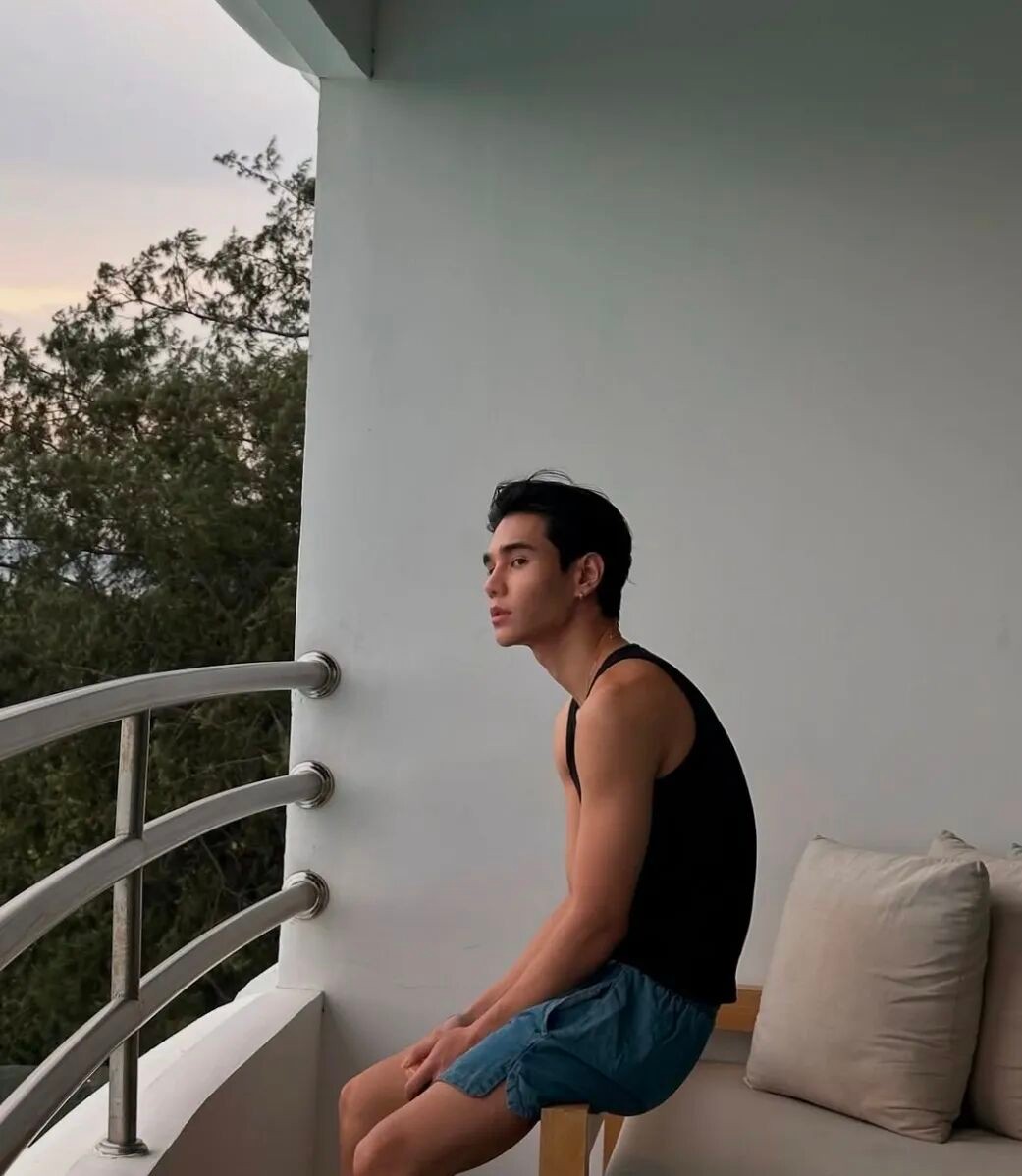 一件背心，两种男人：穿对是荷尔蒙，穿错是地沟油！