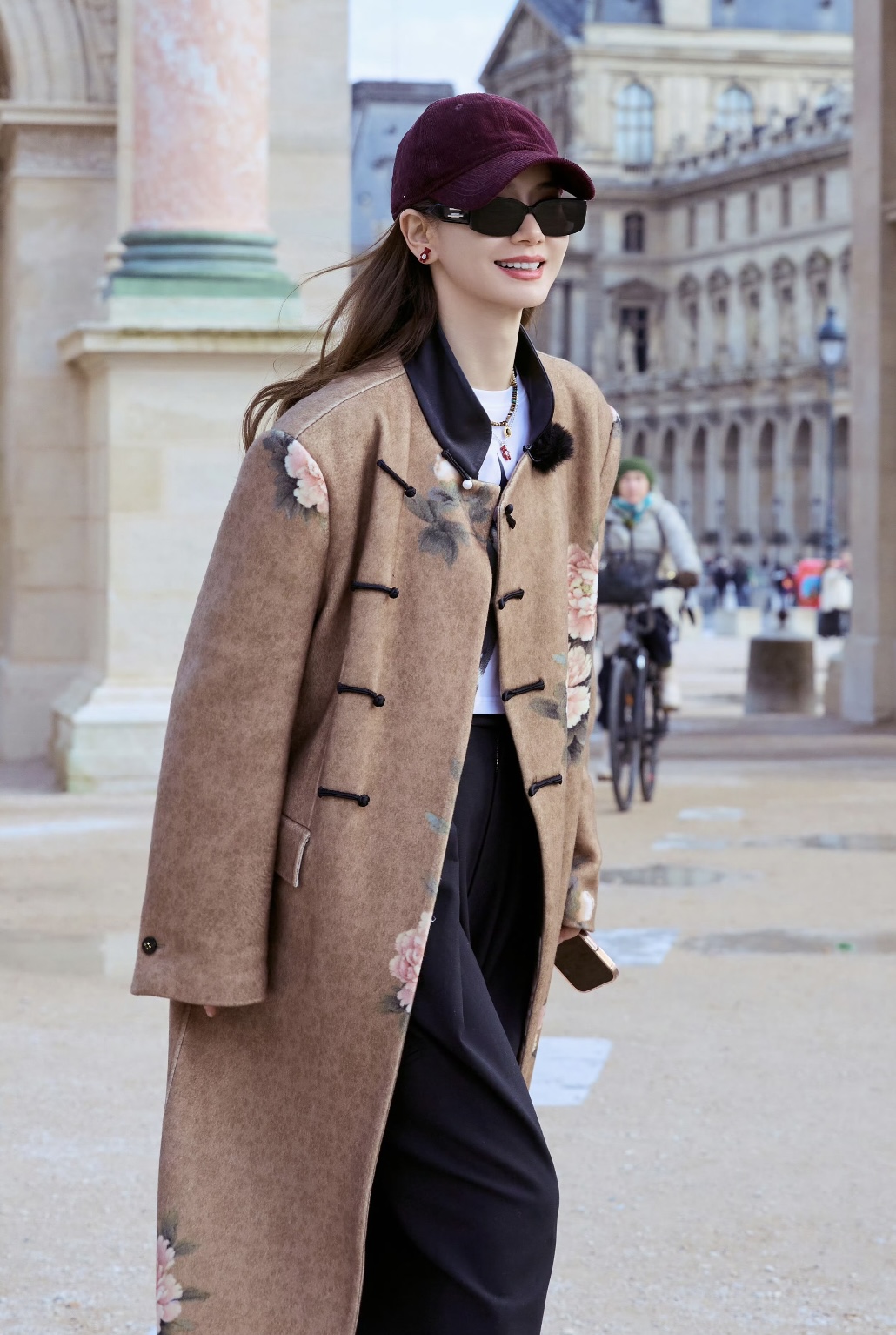 戚薇的四款穿搭，可御姐可活力，好衣品轻松拿捏