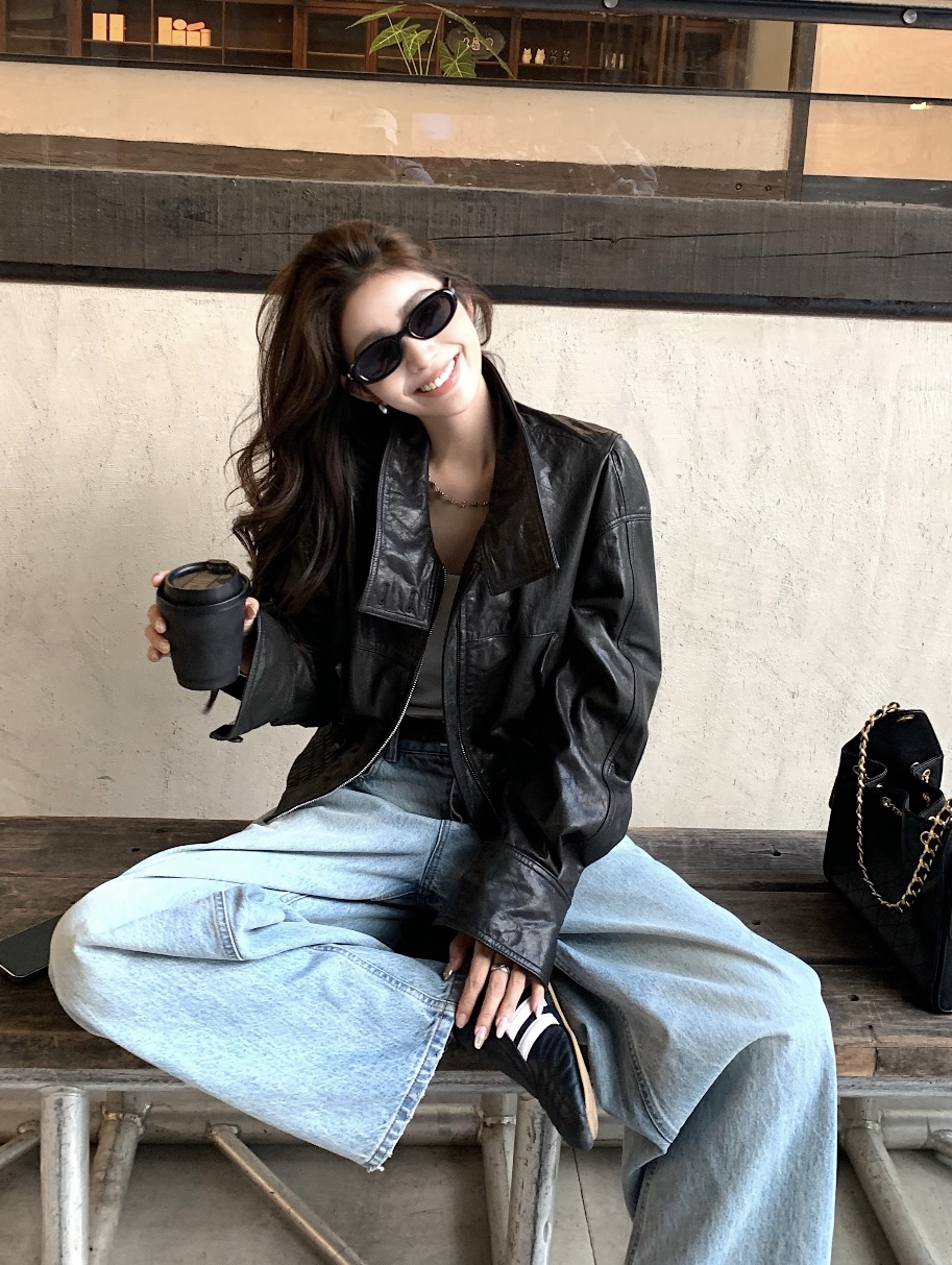 戚薇的四款穿搭，可御姐可活力，好衣品轻松拿捏