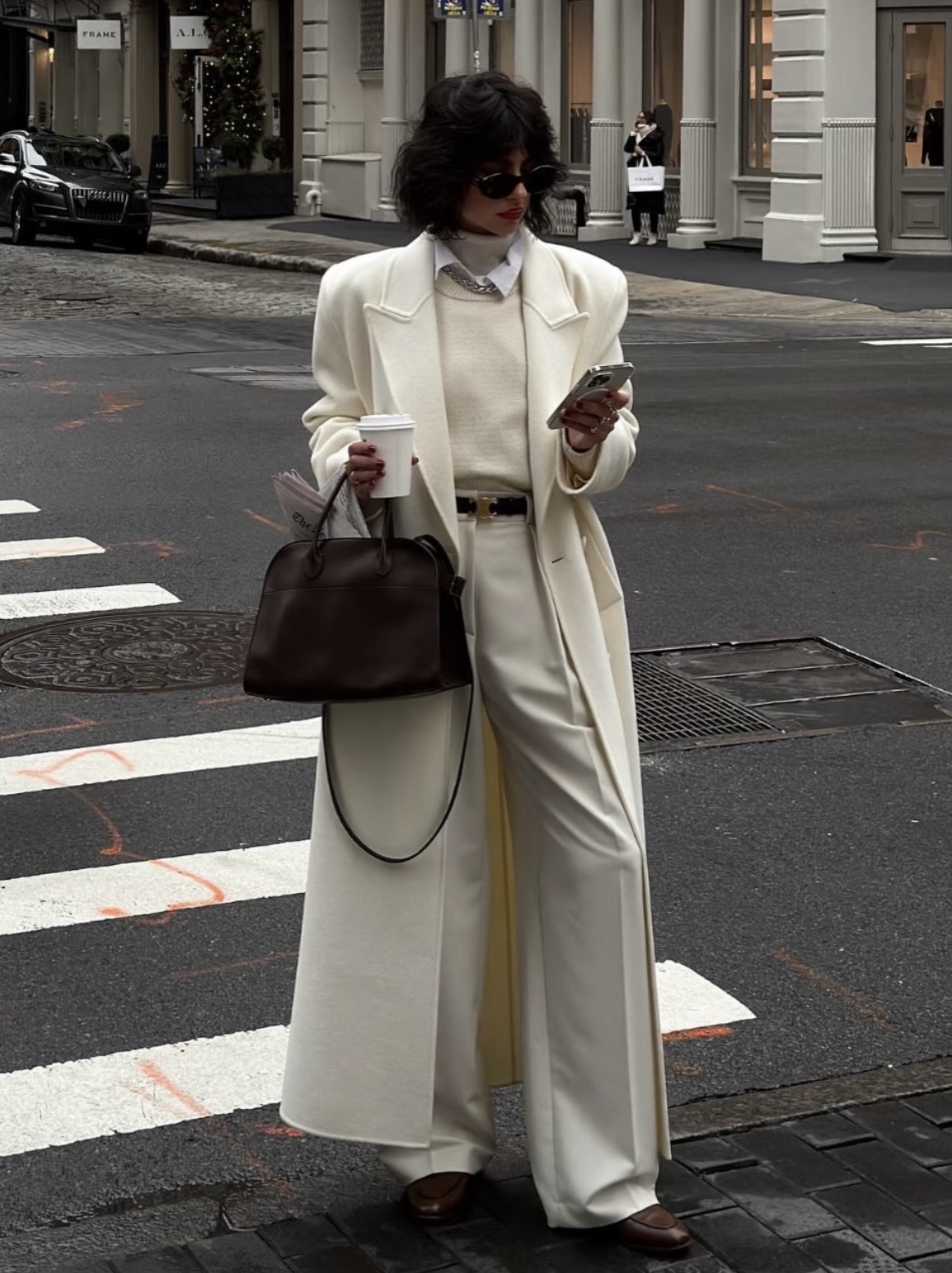 戚薇的四款穿搭，可御姐可活力，好衣品轻松拿捏