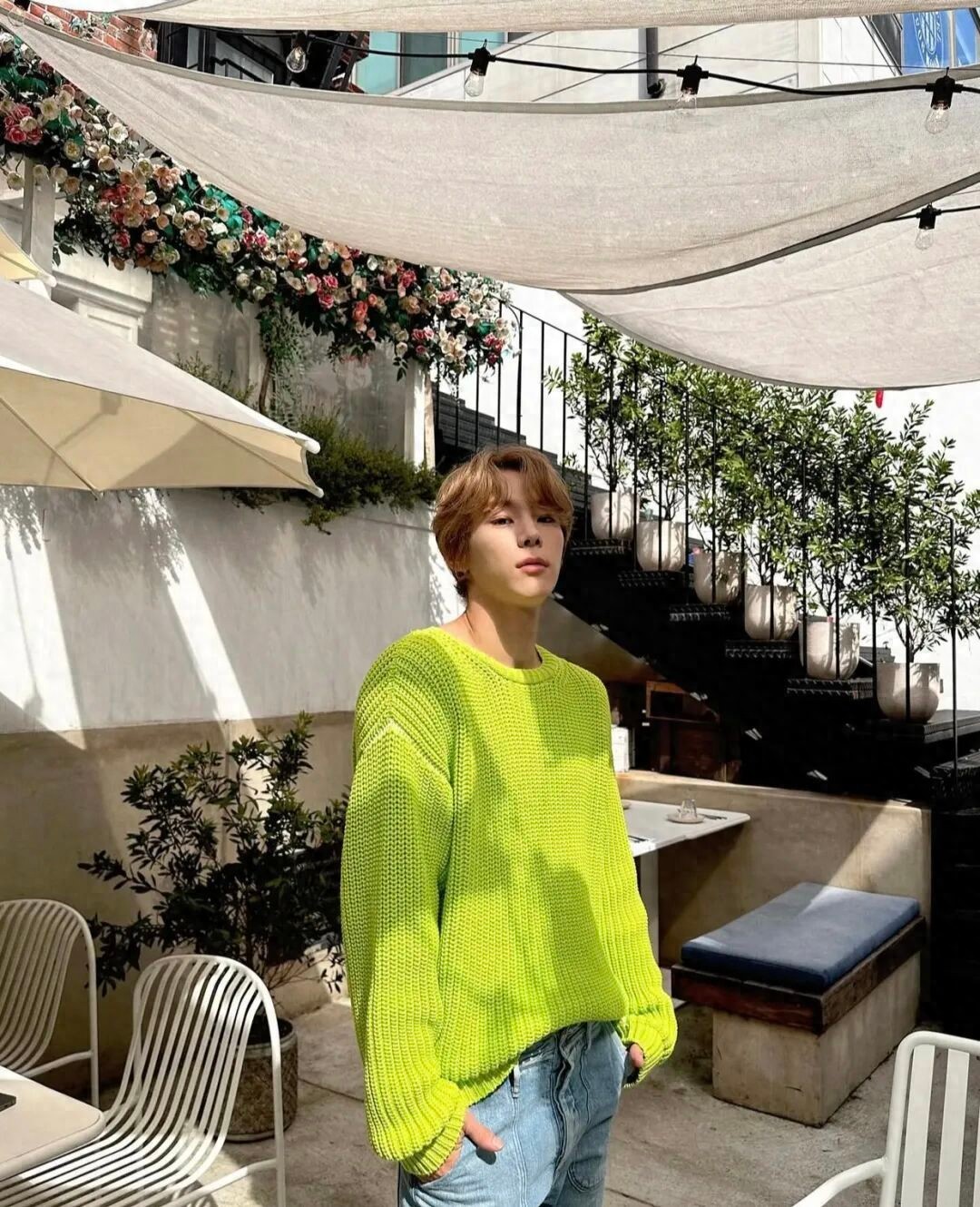 人间理想型穿搭！一键复制尹书彬的“有趣灵魂”穿衣经！