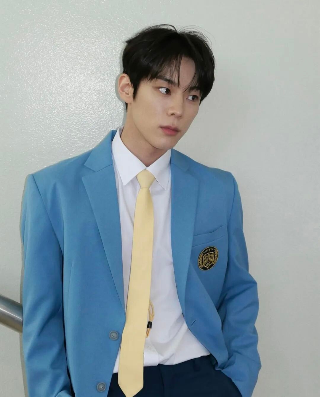 人间理想型穿搭！一键复制尹书彬的“有趣灵魂”穿衣经！