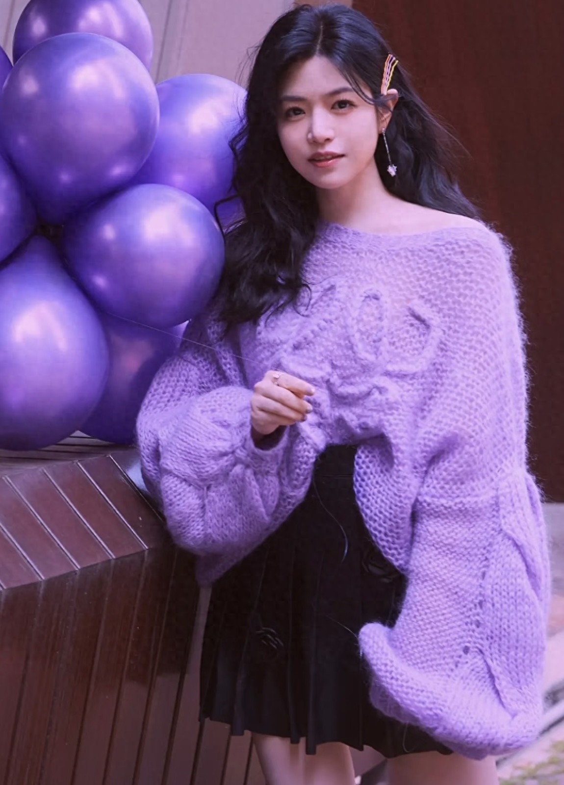 褪去沈佳宜的清纯感，陈妍希OL穿搭分享，成熟与自信并存