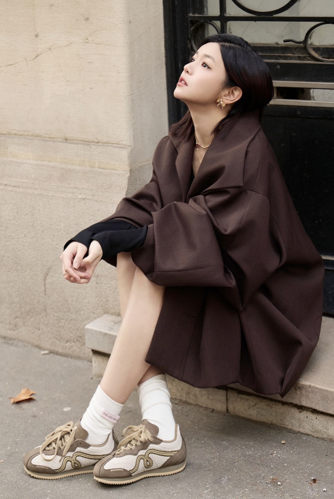 褪去沈佳宜的清纯感，陈妍希OL穿搭分享，成熟与自信并存