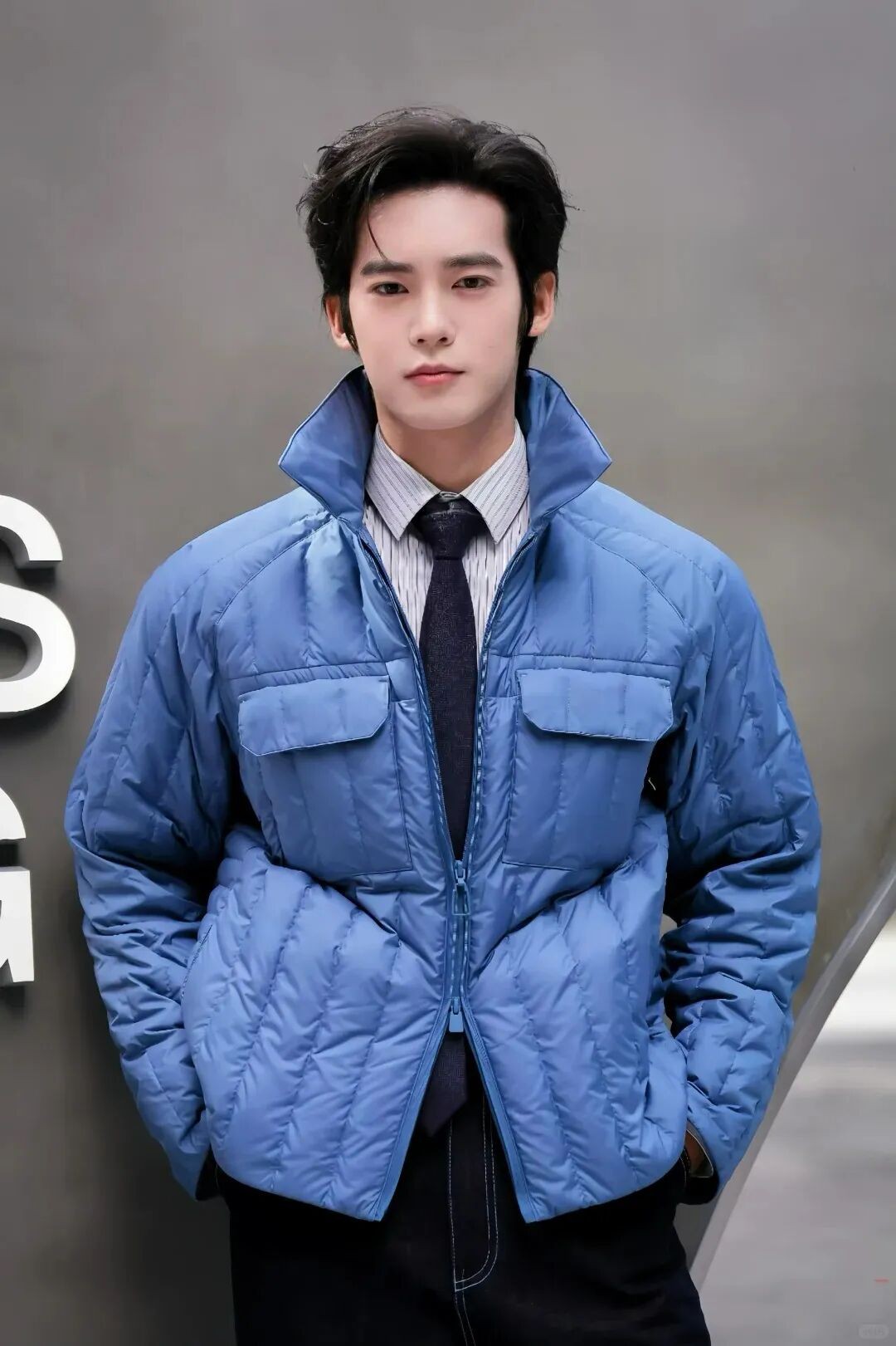 男生冬季质感穿搭指南：用精简搭配，穿出无声的高级感