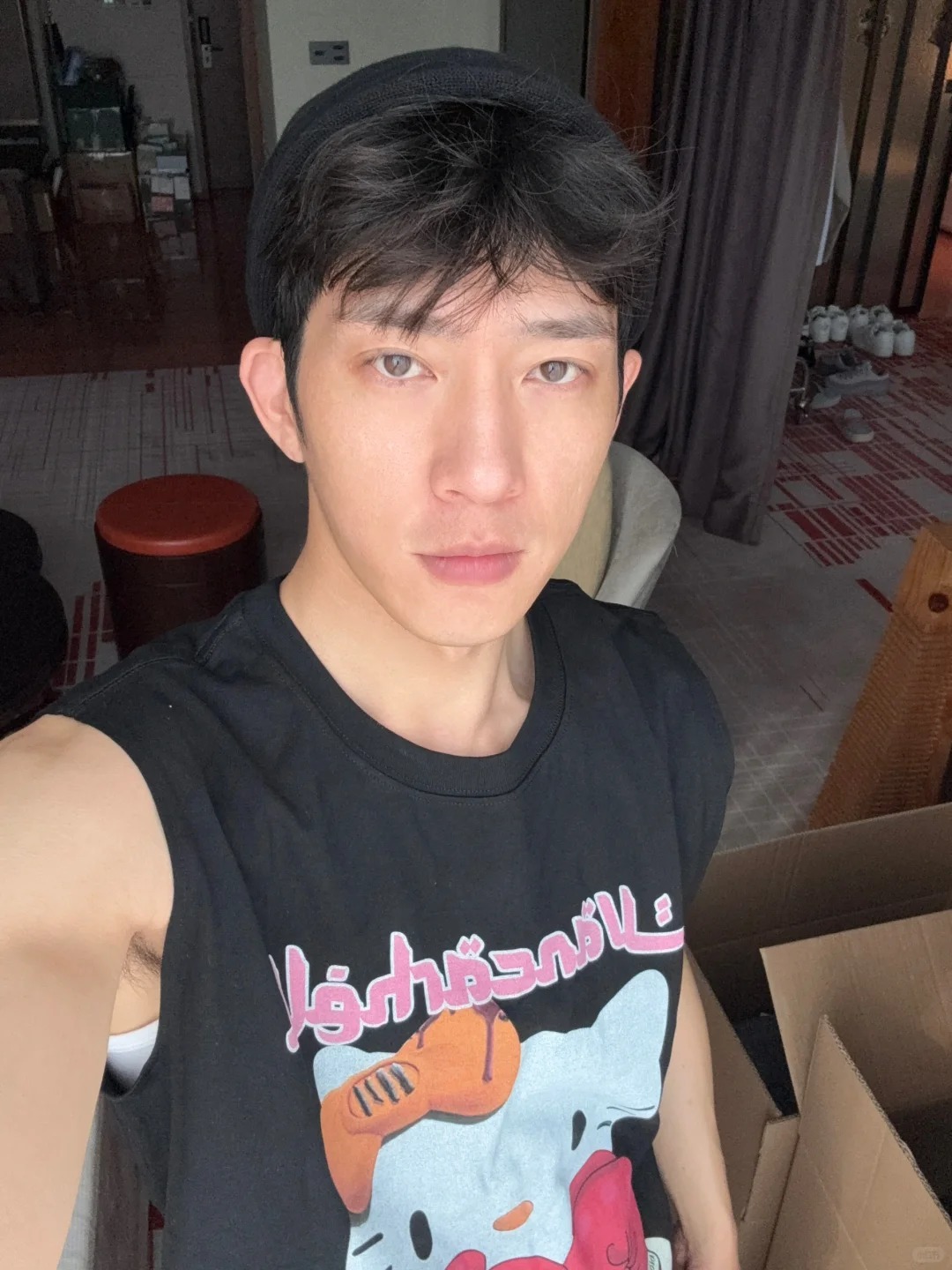 谁说男明星只会花里胡哨？井柏然的私服穿搭是高级审美！抄吧！