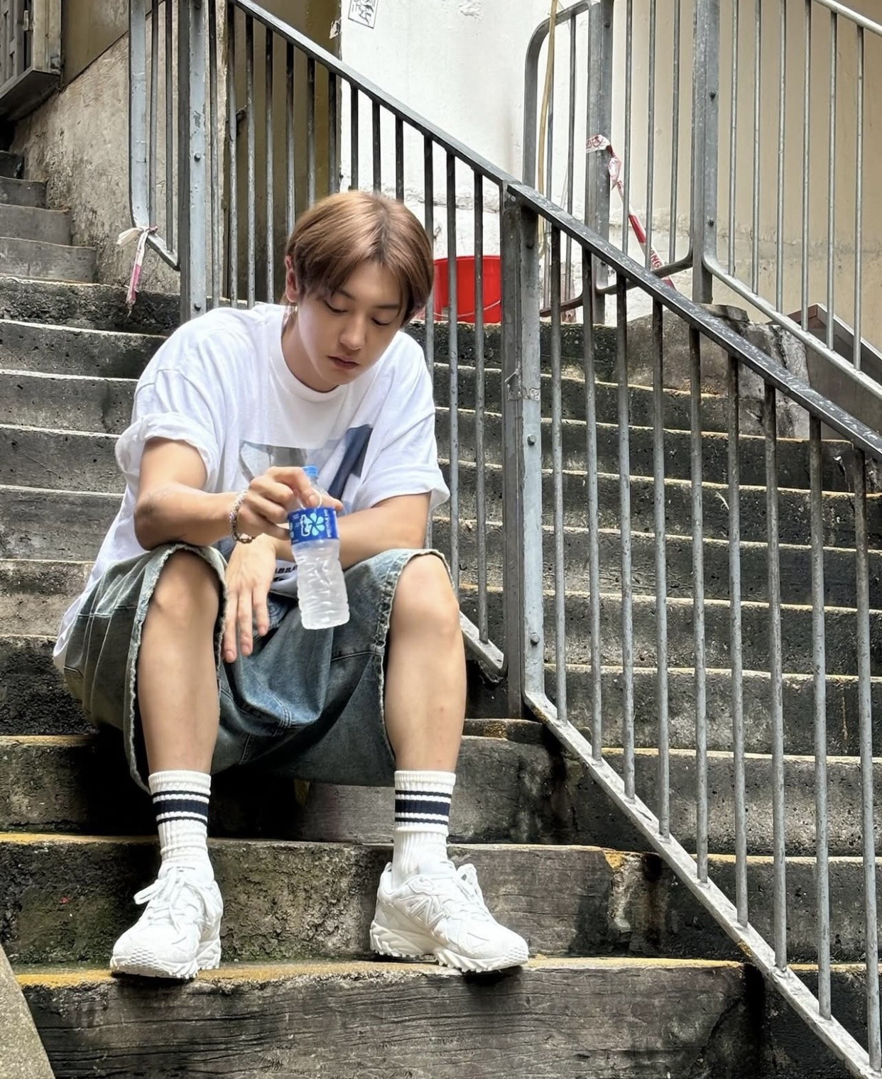 男生白T穿搭「黄金法则」：记住这几点，怎么穿都好看！