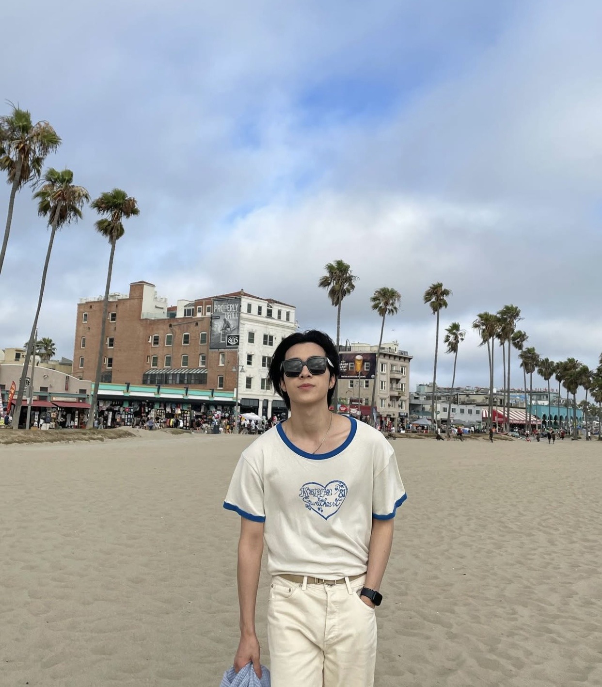 男生白T穿搭「黄金法则」：记住这几点，怎么穿都好看！