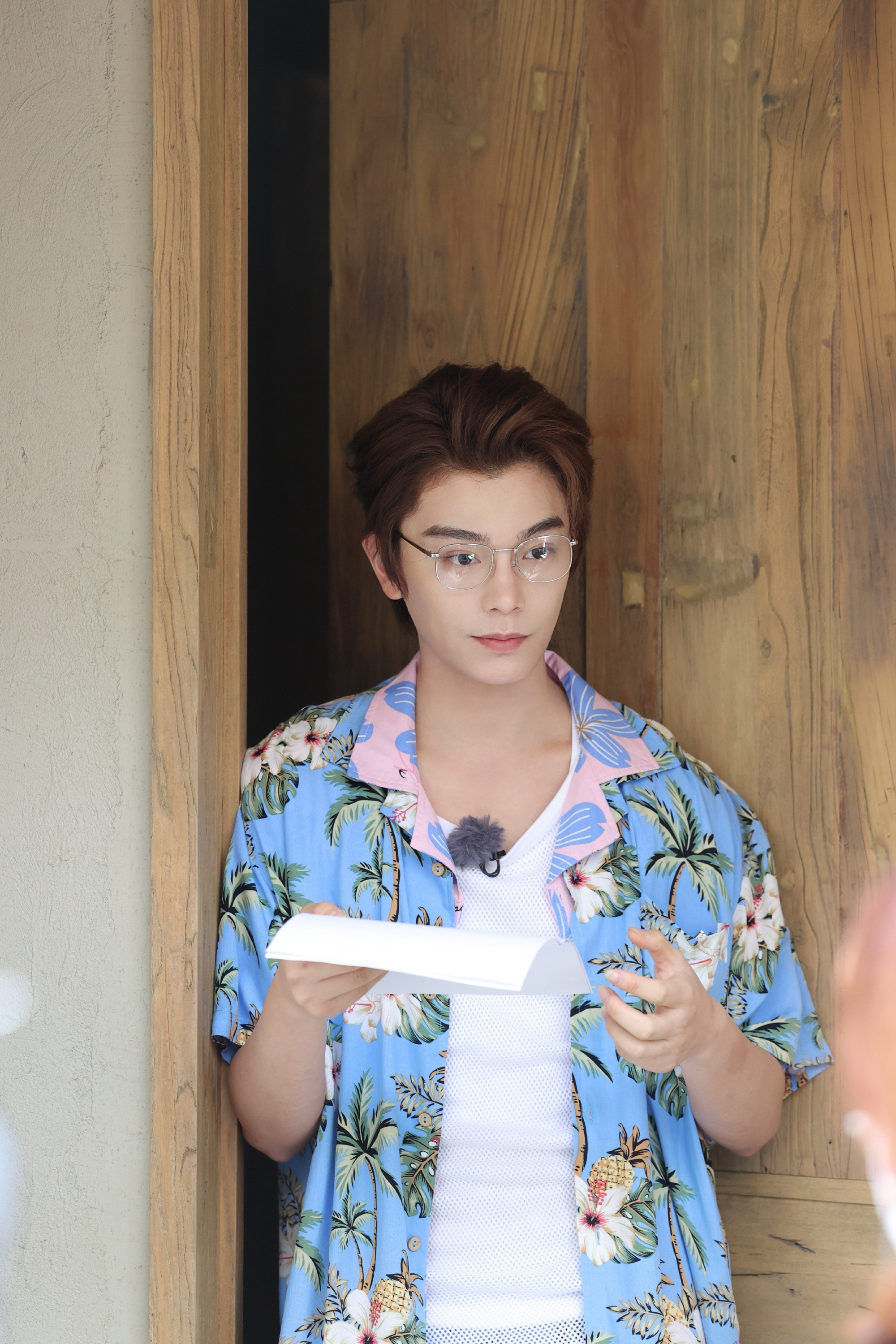 论清爽感，我只服丁禹兮！他的短袖衬衫穿搭太“洗眼睛”了！