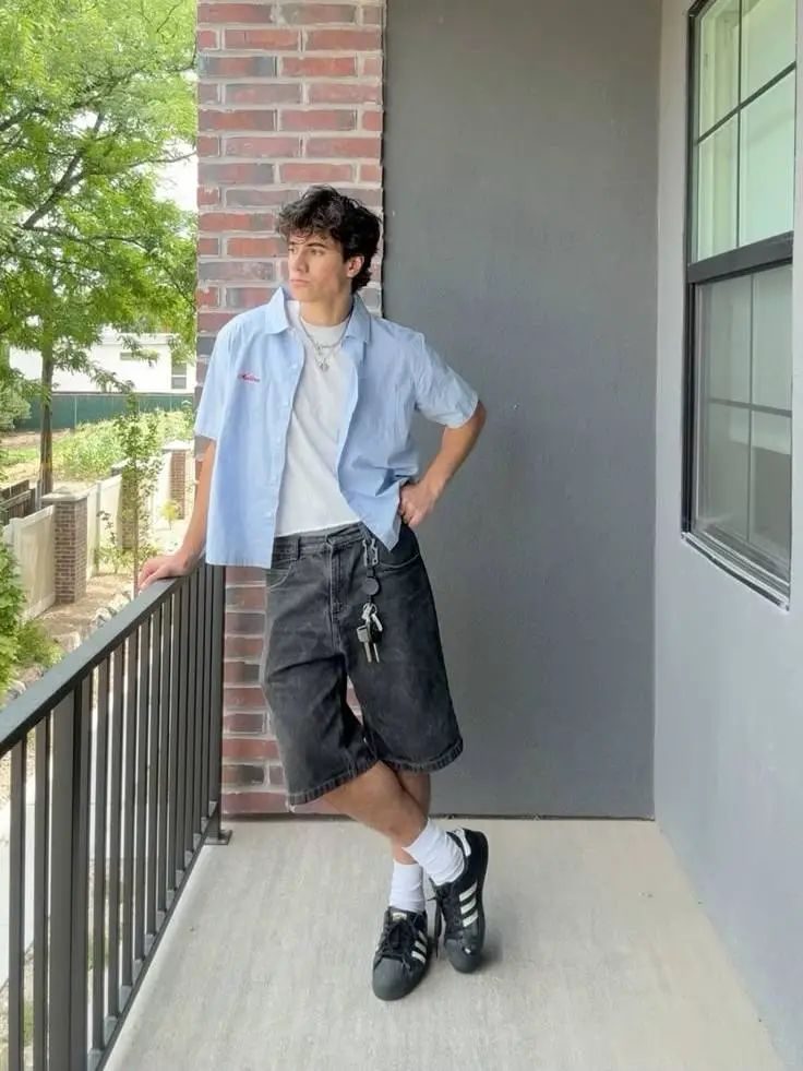 关于短袖衬衫穿搭，这就是普通男生和有品男生的区别！