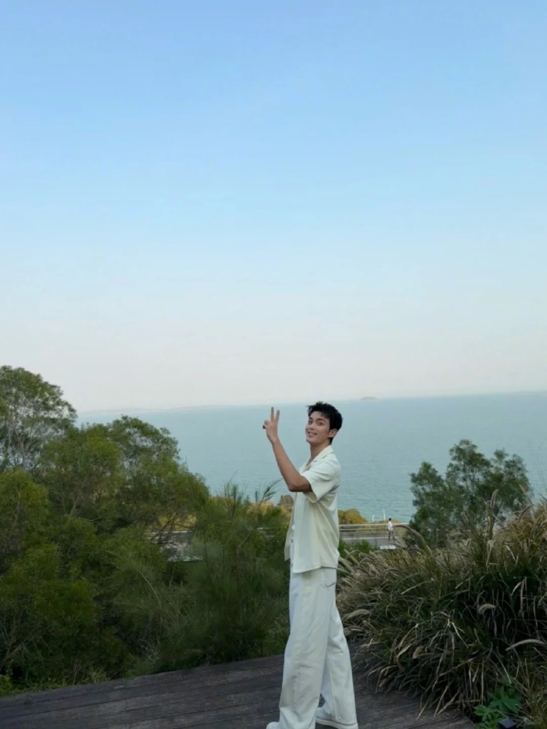 关于短袖衬衫穿搭，这就是普通男生和有品男生的区别！